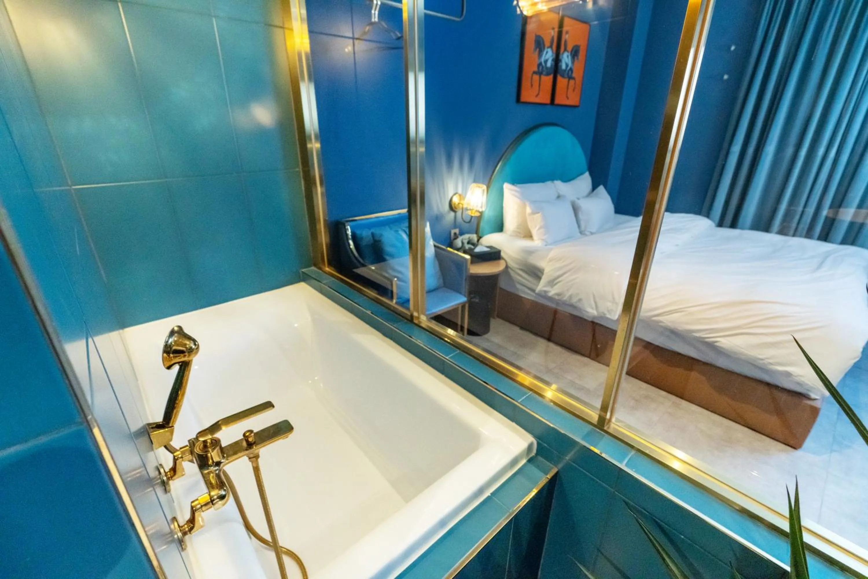 Shower, Bed in Hotel Ippda Wonju