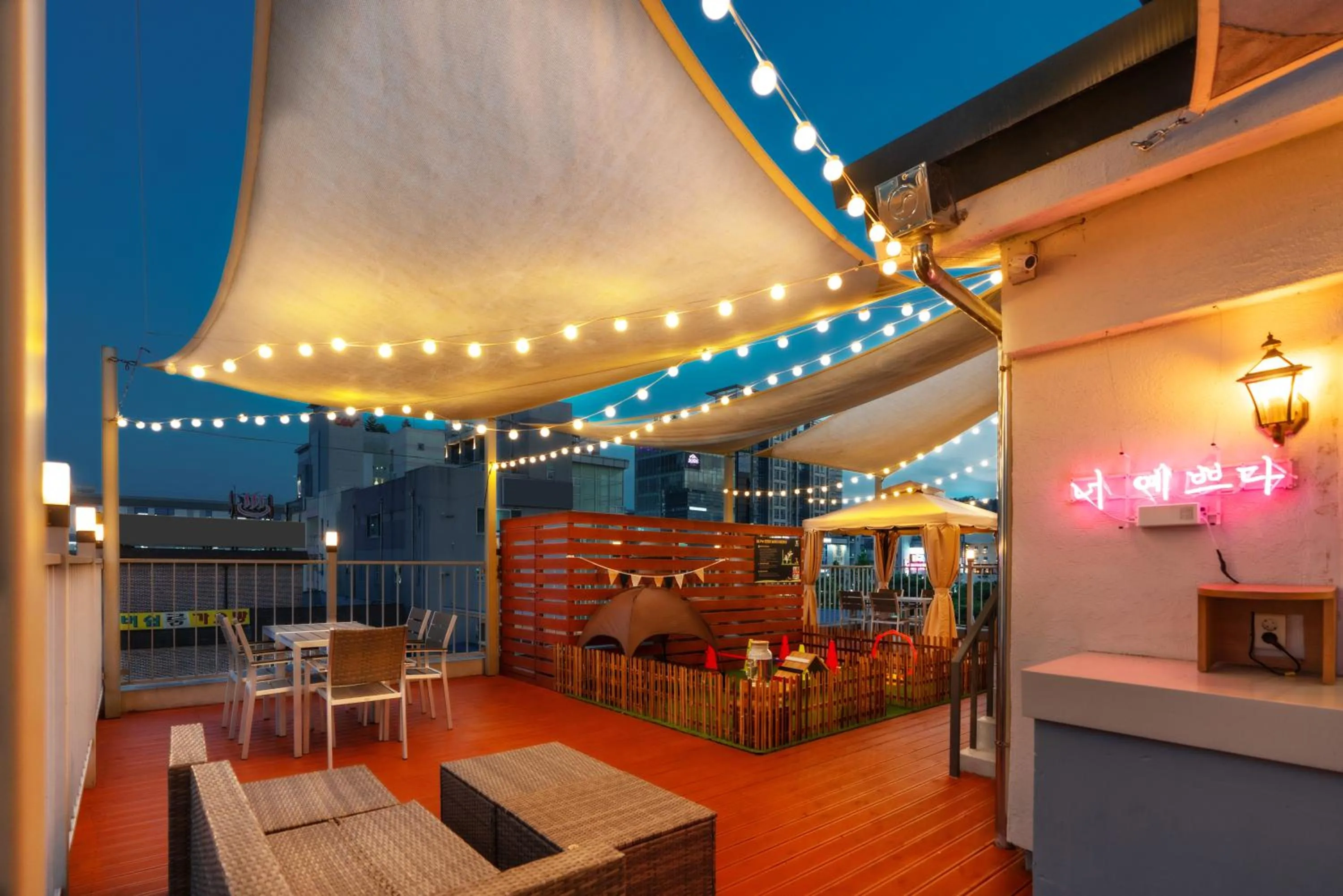 Night in Hotel Ippda Wonju