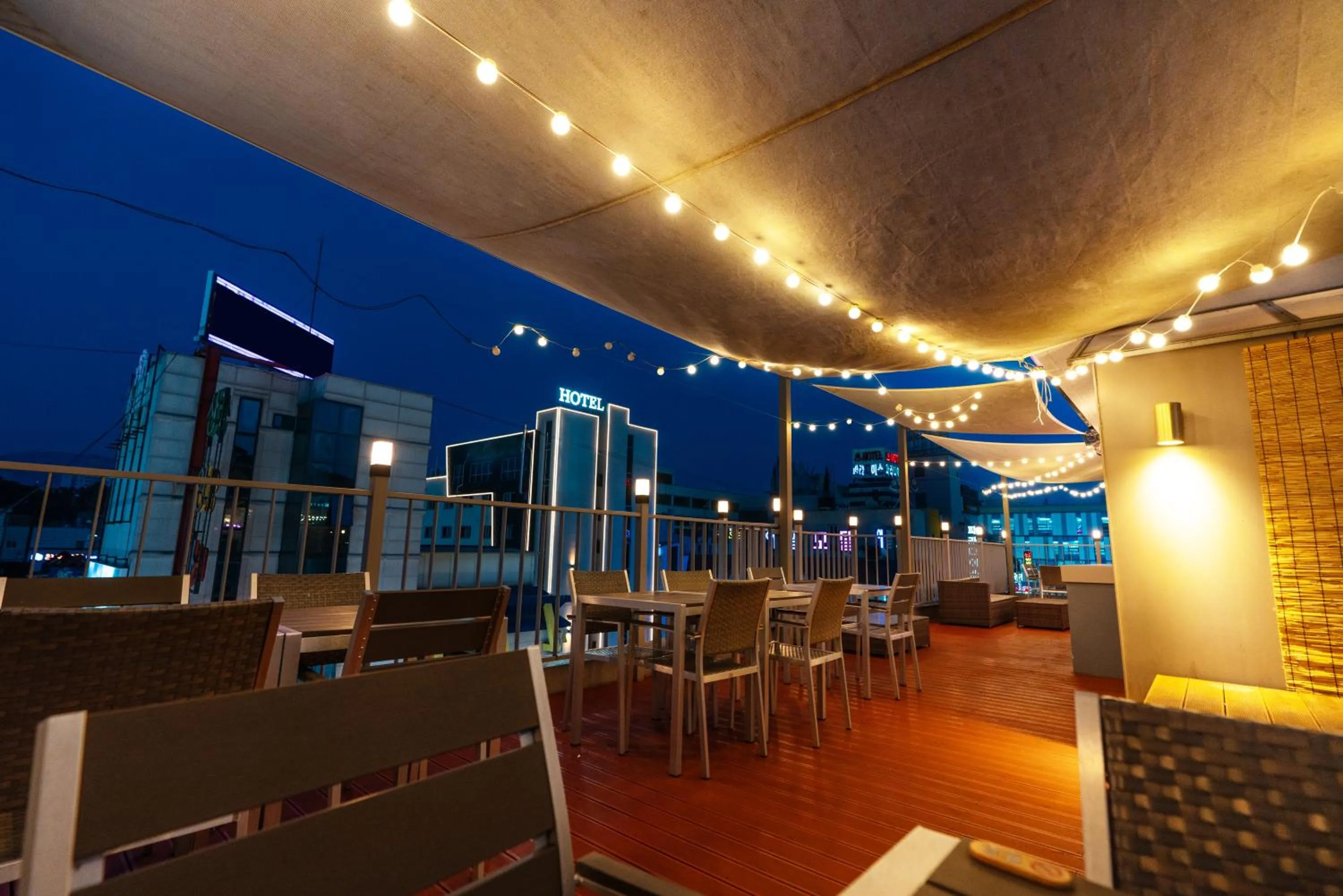 Night in Hotel Ippda Wonju