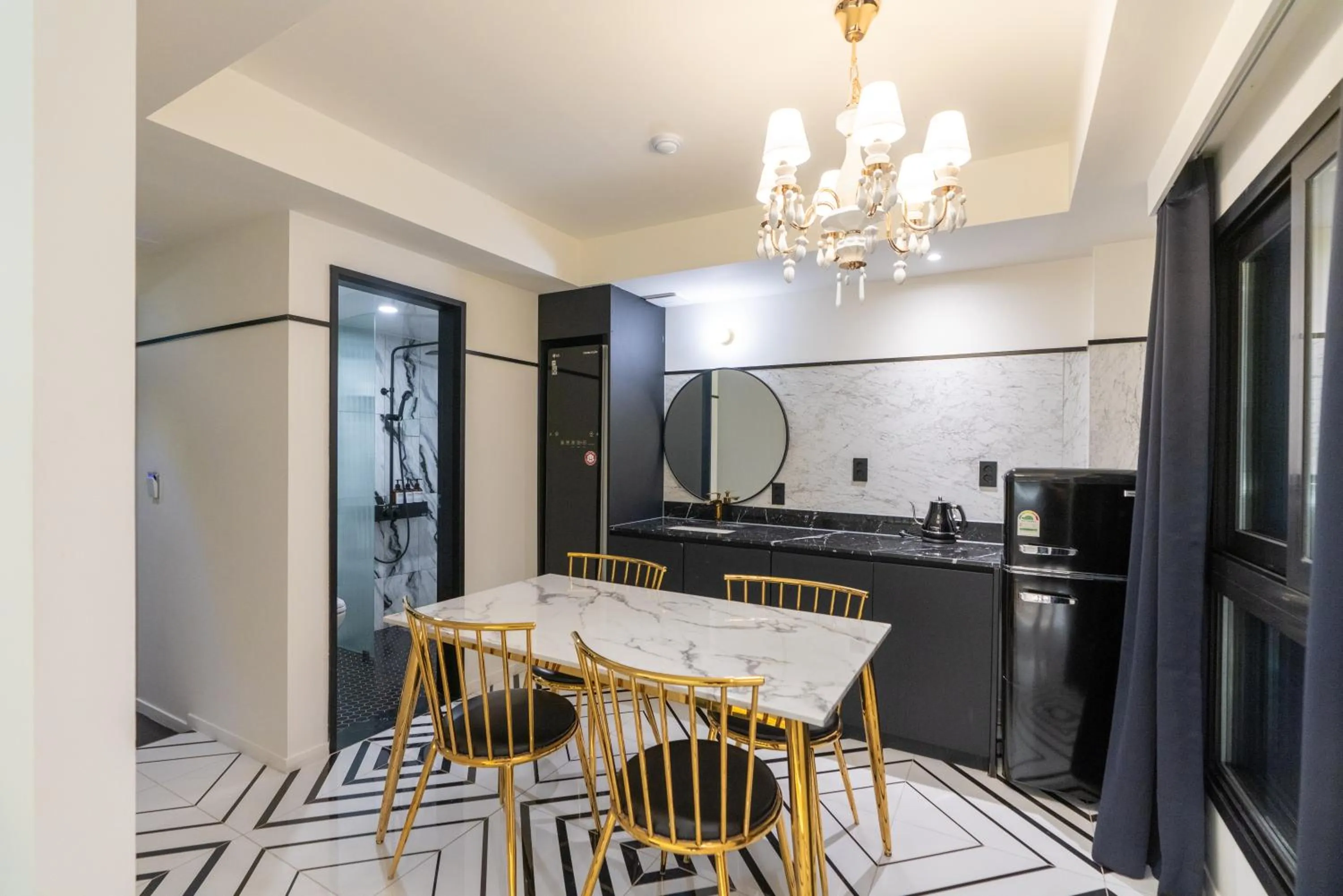 Kitchen or kitchenette in Hotel Ippda Wonju