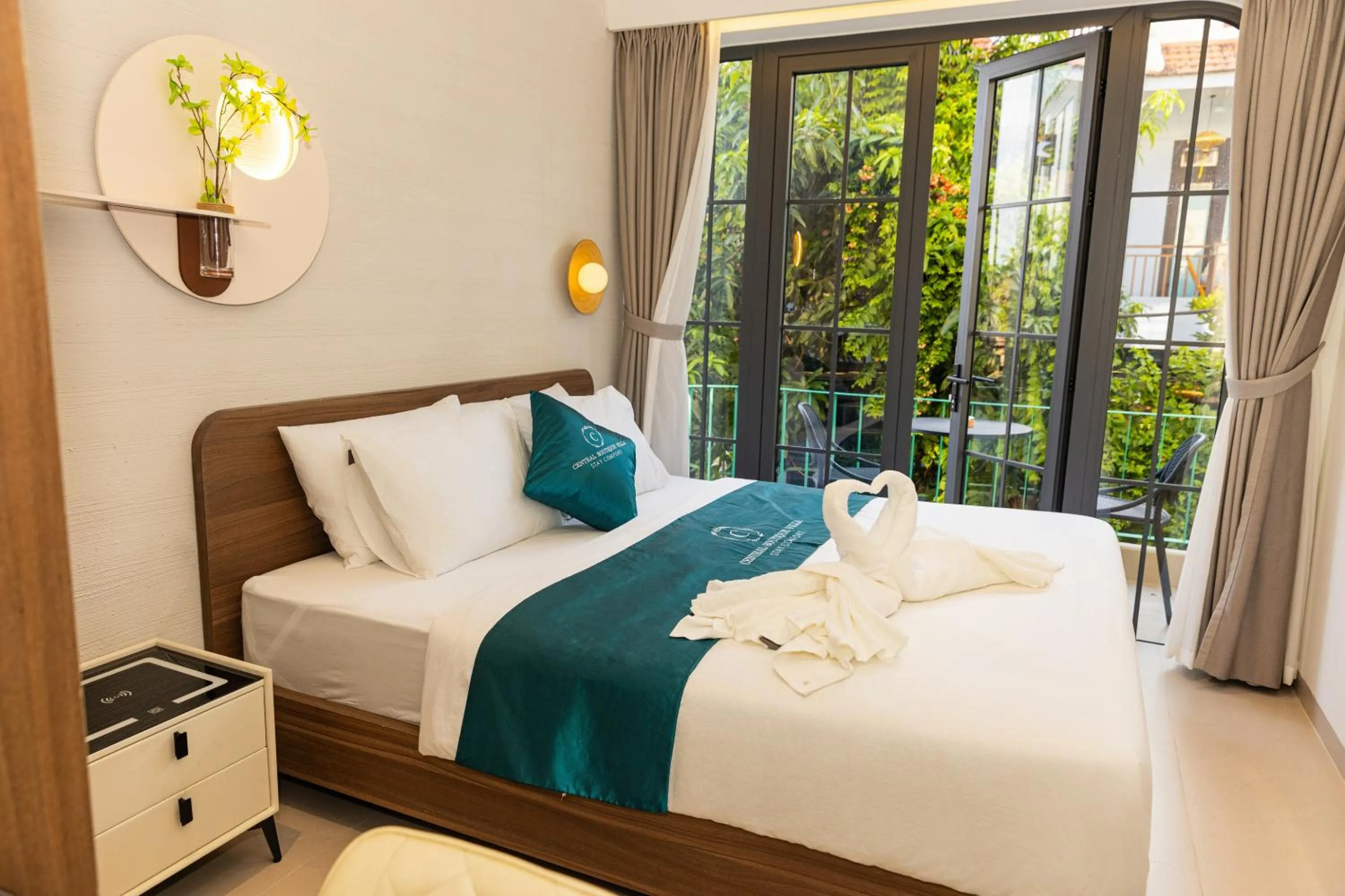 Bedroom, Bed in Central Boutique Villa , in old Town