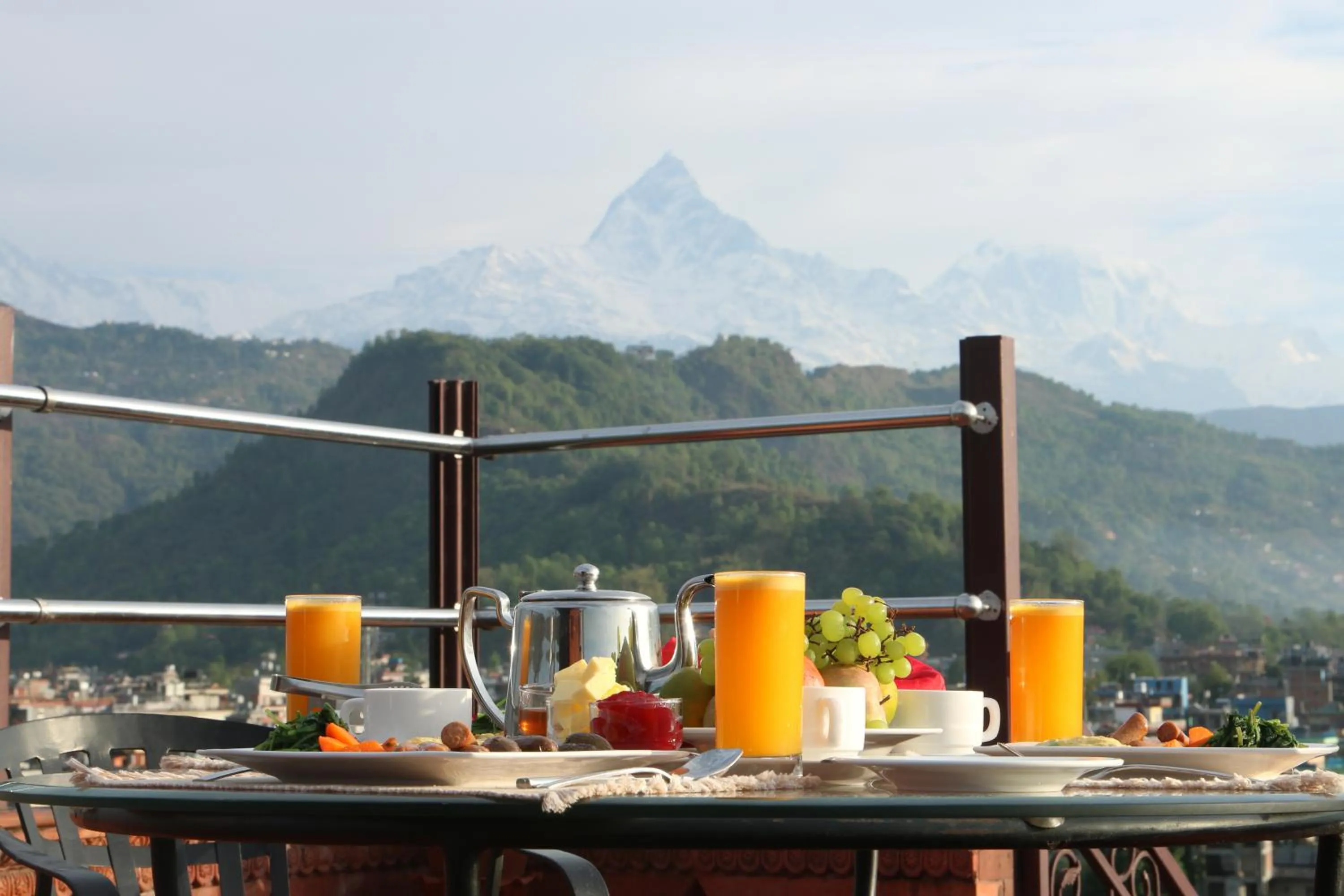 Mountain view in Dahlia Boutique Hotel