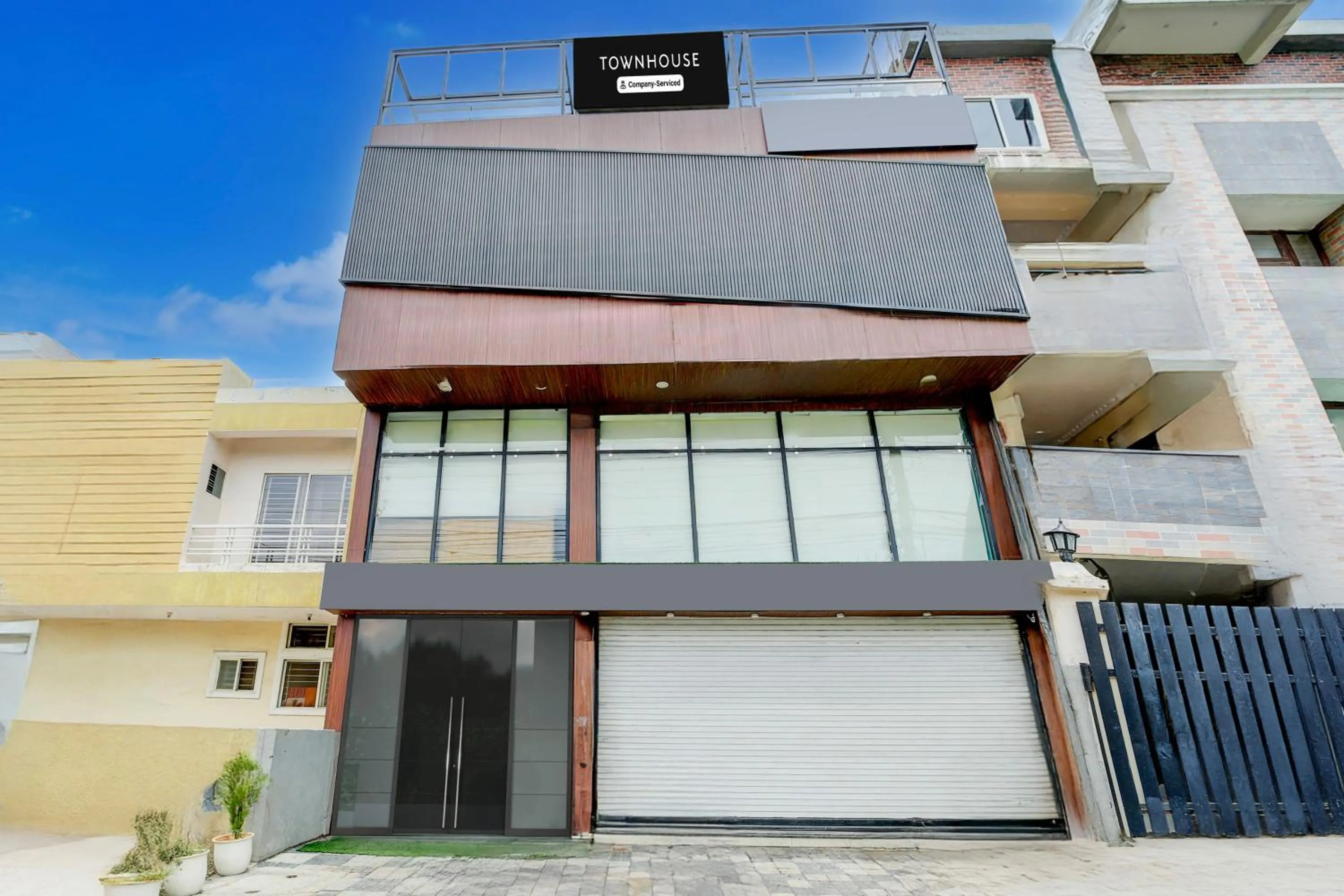 Super Townhouse Meghdoot Garden Formerly Urban Elite