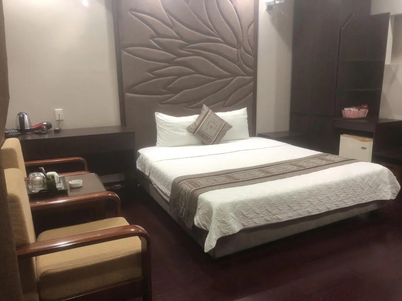 Photo of the whole room, Bed in Holiday Hotel