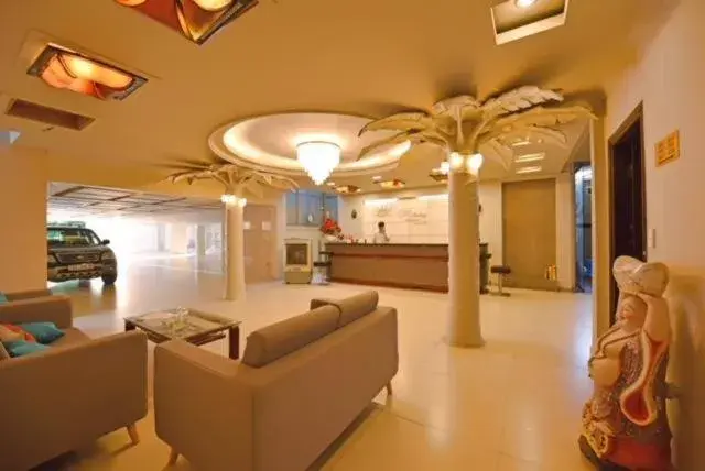 Lobby or reception in Holiday Hotel Lobby or reception in Holiday Hotel