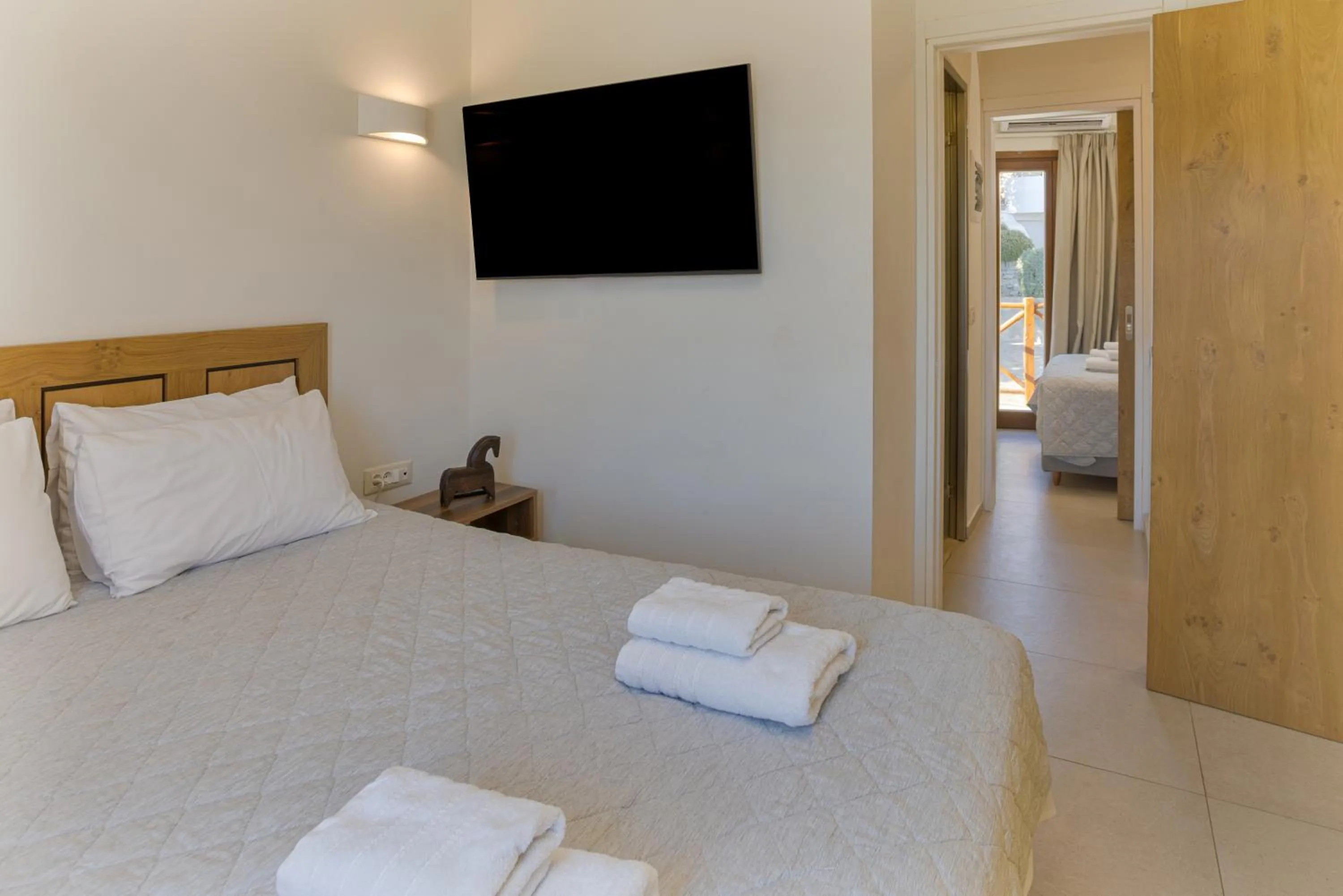 Bed in Edem Garden Residence by Estia