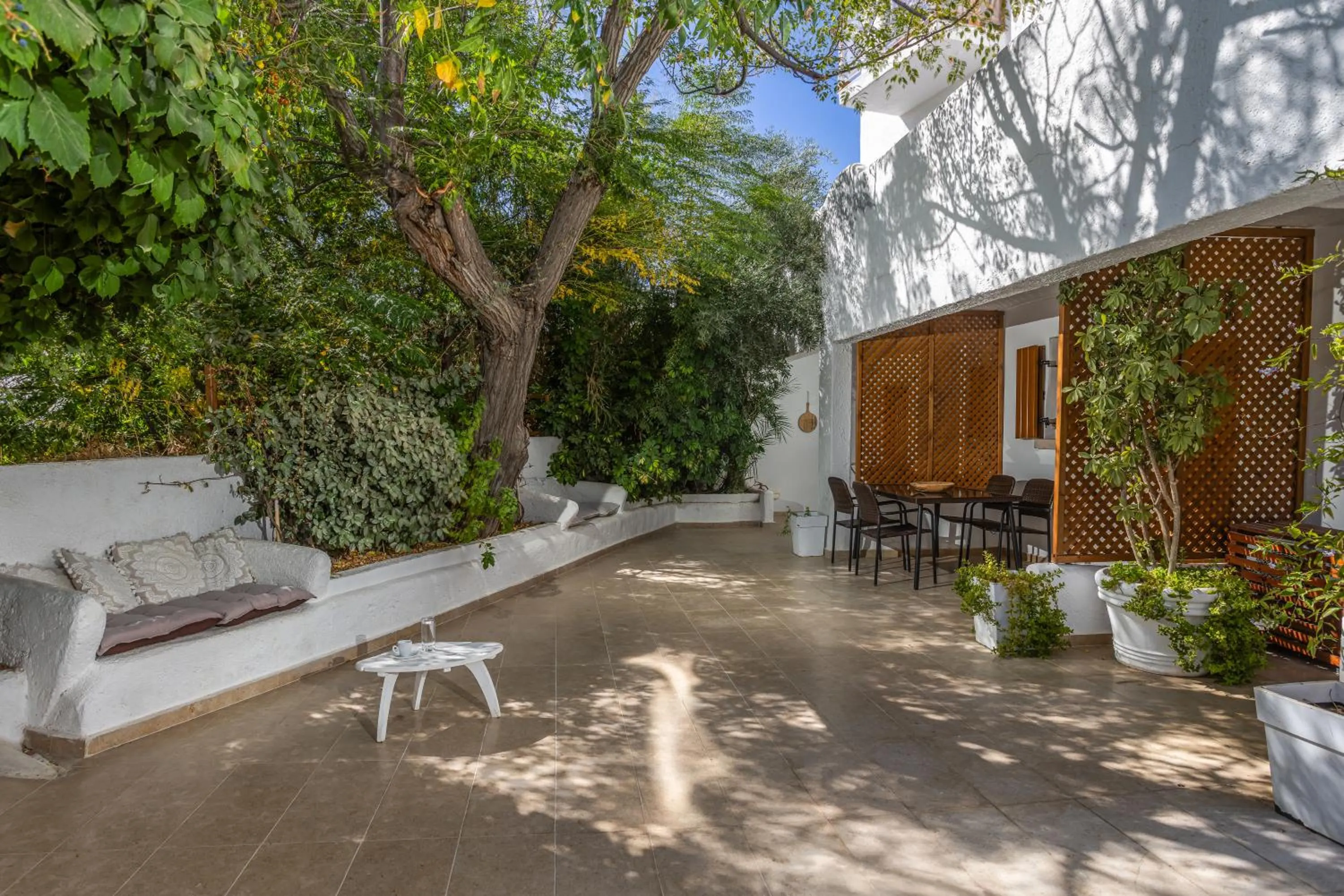 Balcony/Terrace in Edem Garden Residence by Estia