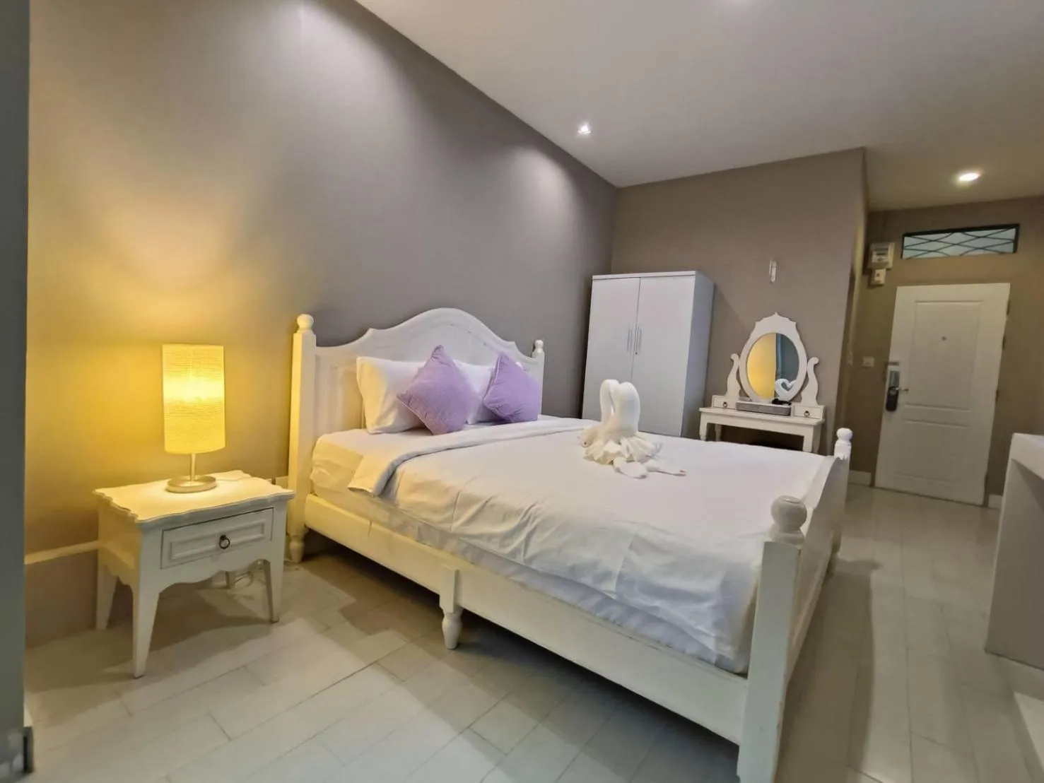 Bed in The Guest Chang Moi Boutique Hotel