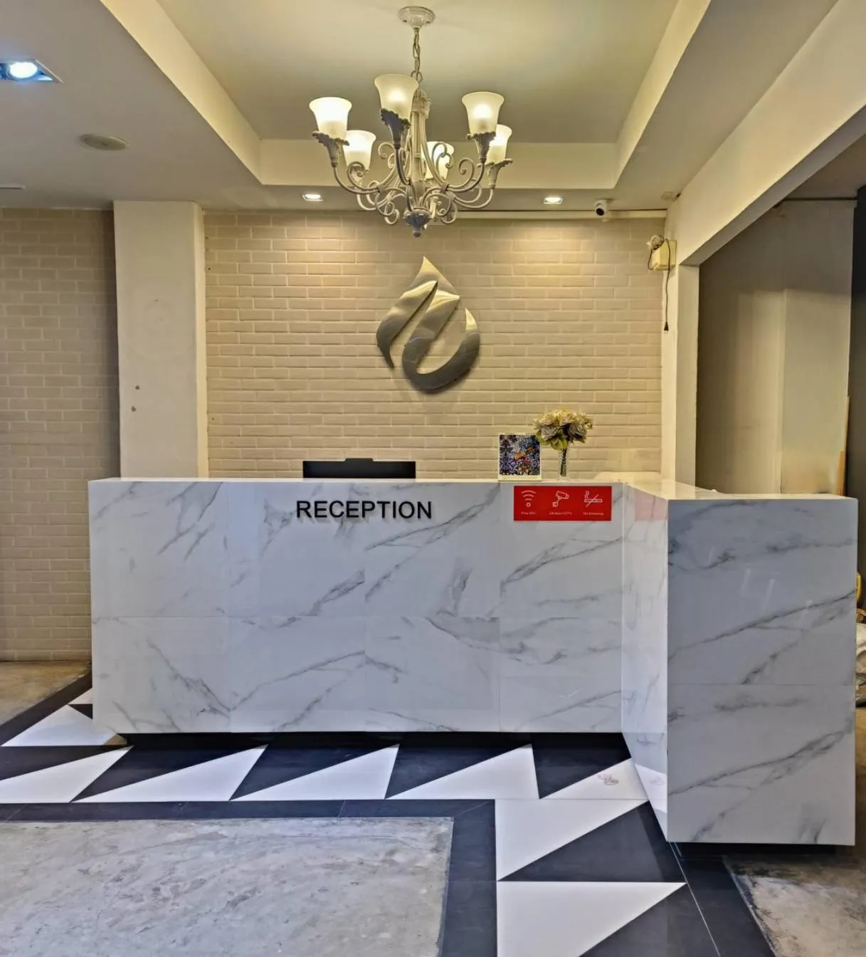 Night in The Guest Chang Moi Boutique Hotel