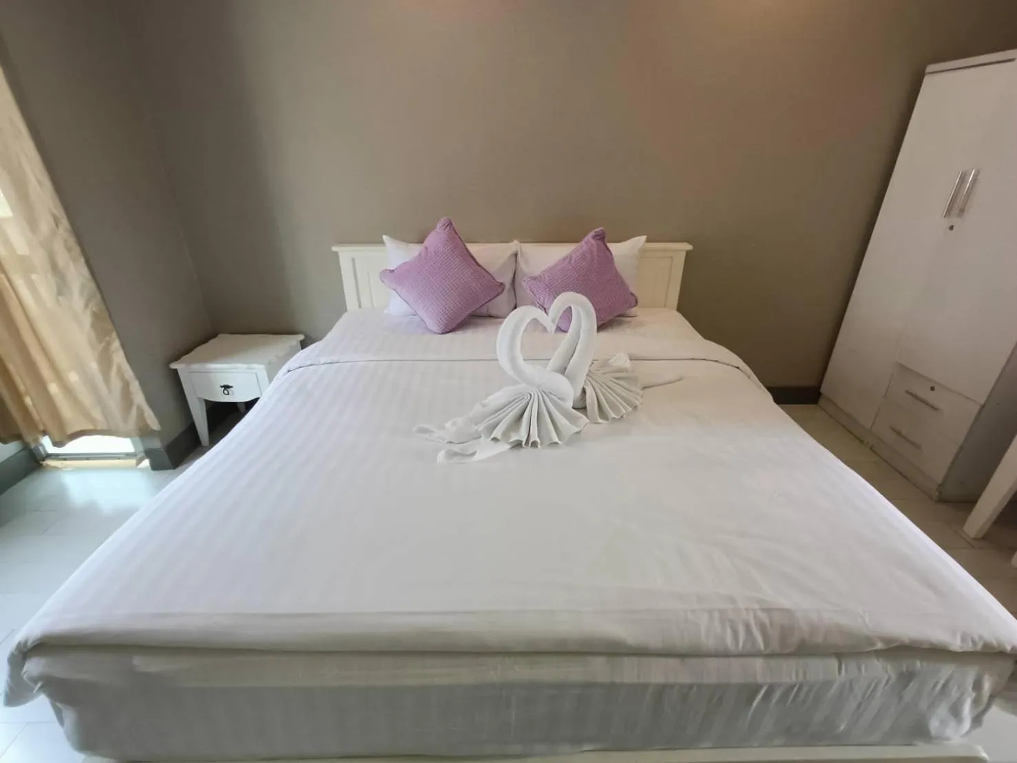 Bed in The Guest Chang Moi Boutique Hotel