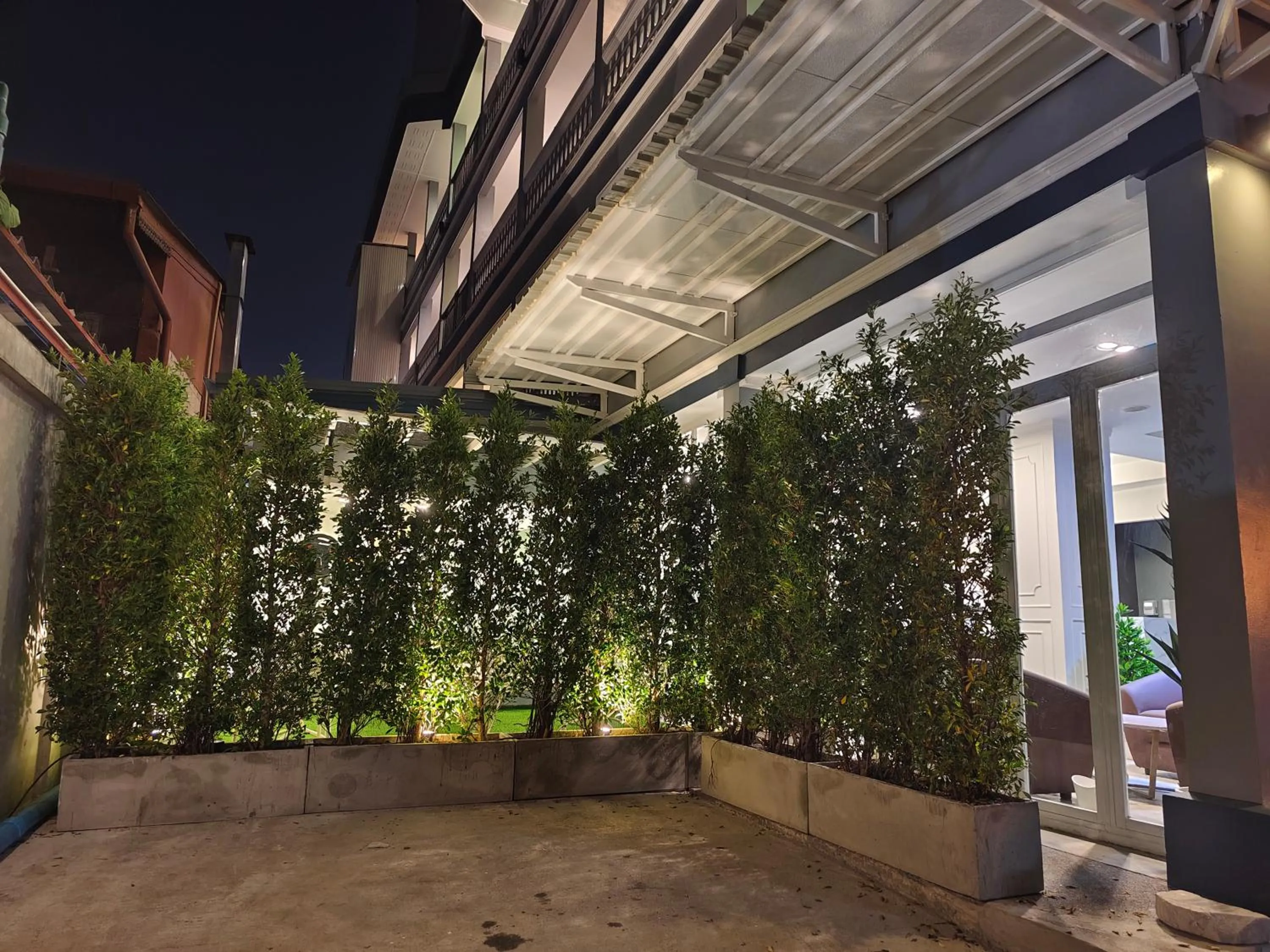 Garden in The Guest Chang Moi Boutique Hotel