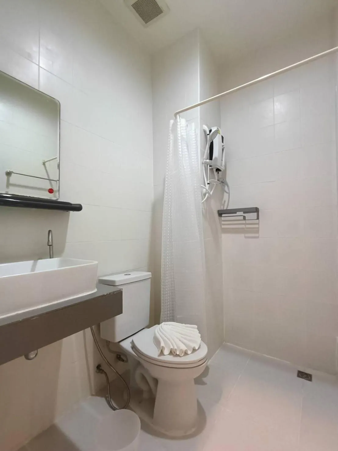 Bathroom in The Guest Chang Moi Boutique Hotel