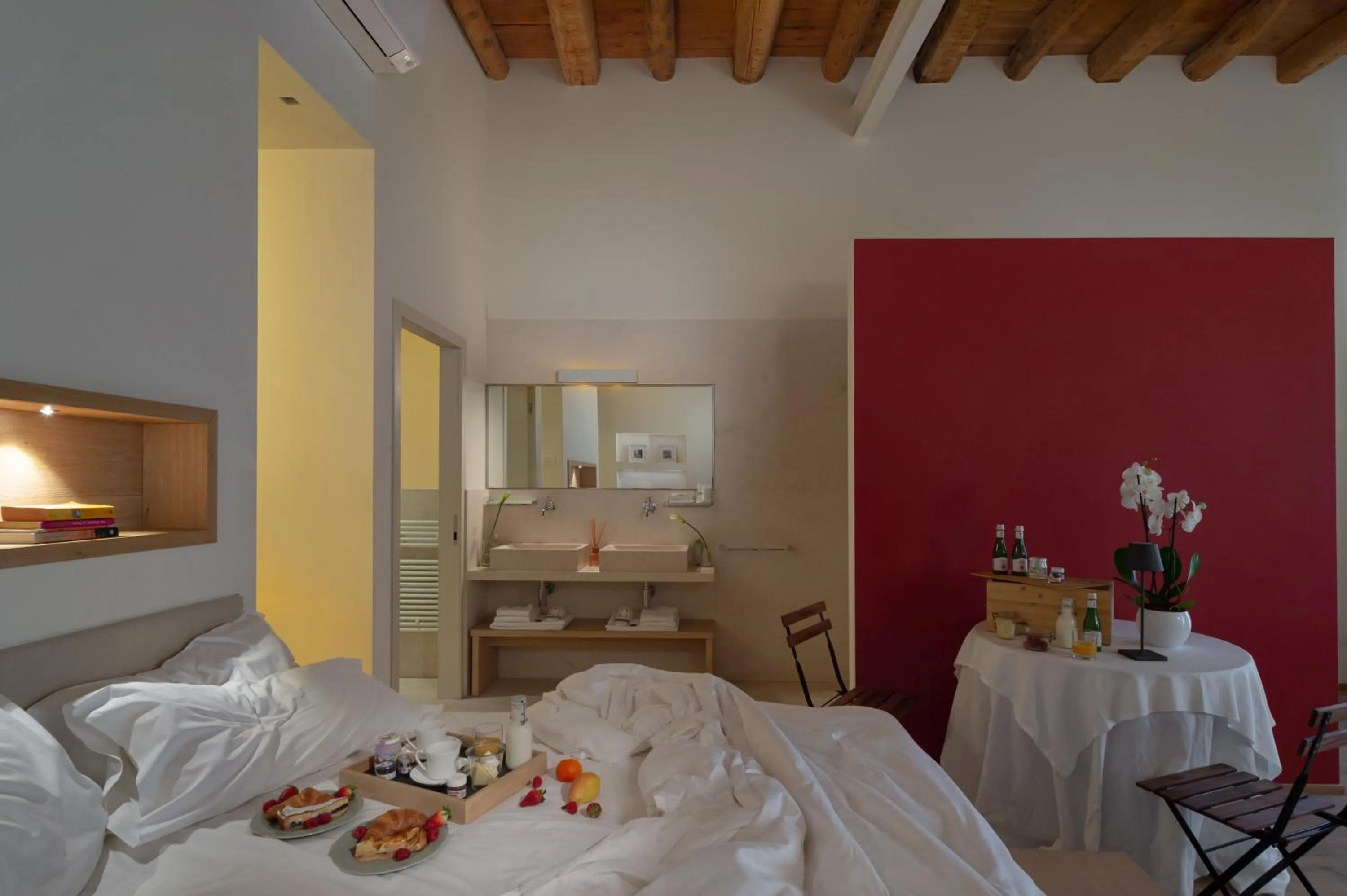 Breakfast, Bed in Massimago Wine Suites