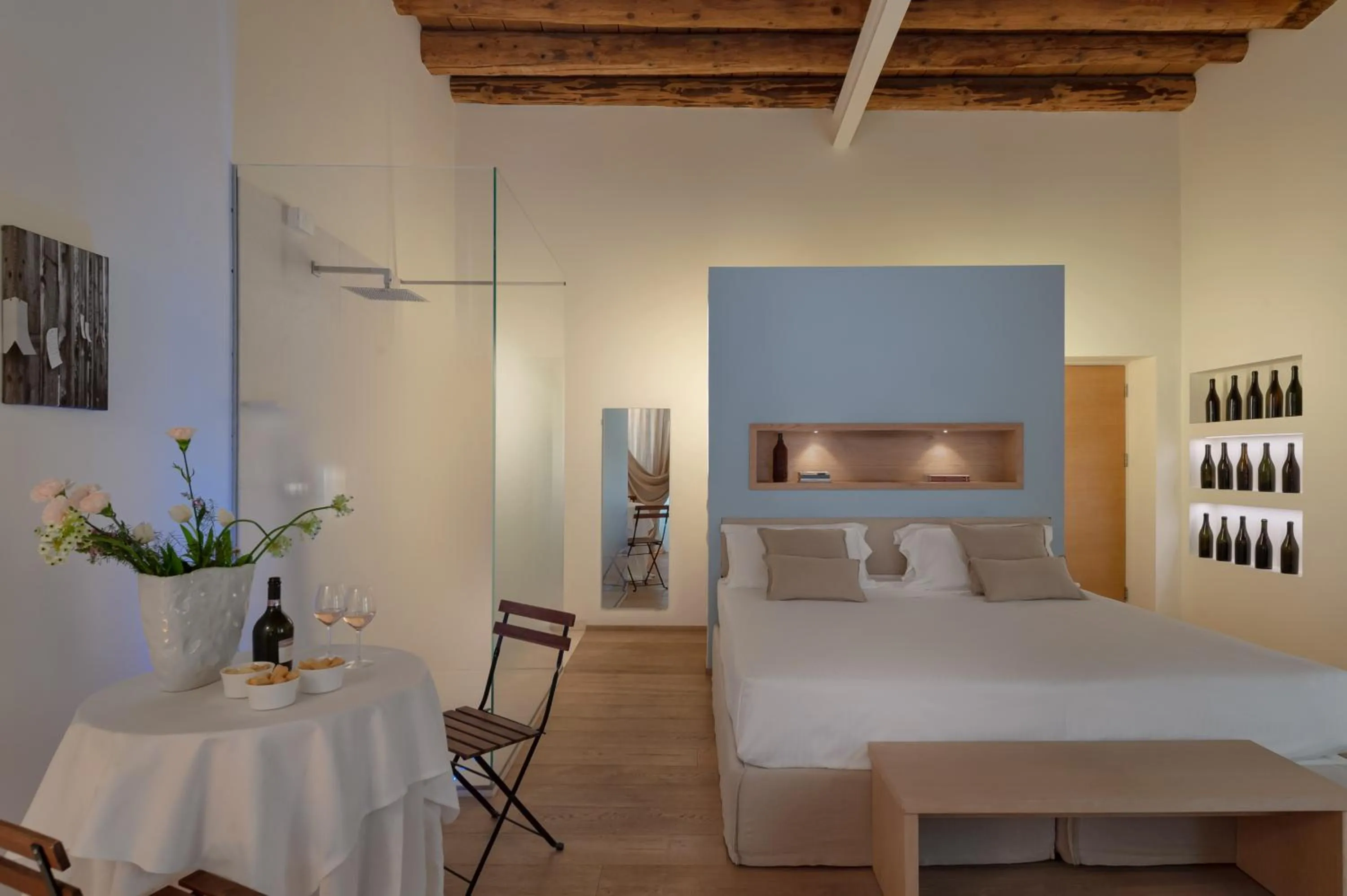 Bedroom, Bed in Massimago Wine Suites