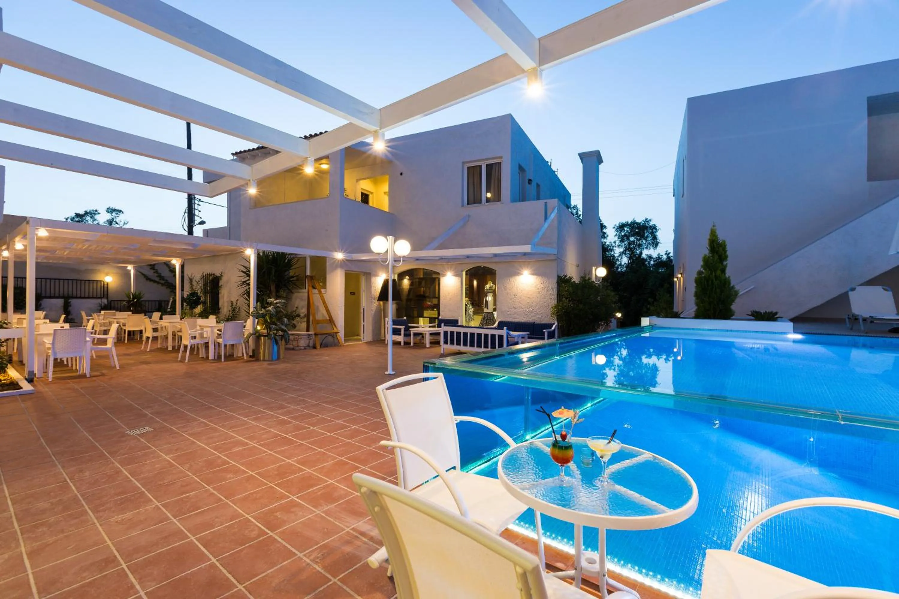 Castello Bianco Aparthotel