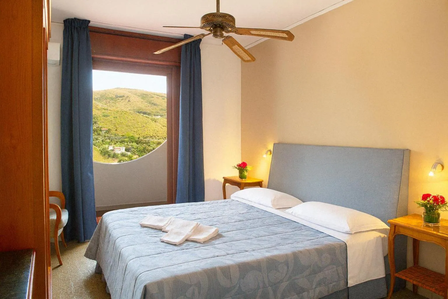 Bed in Hotel Sinuessa Terme