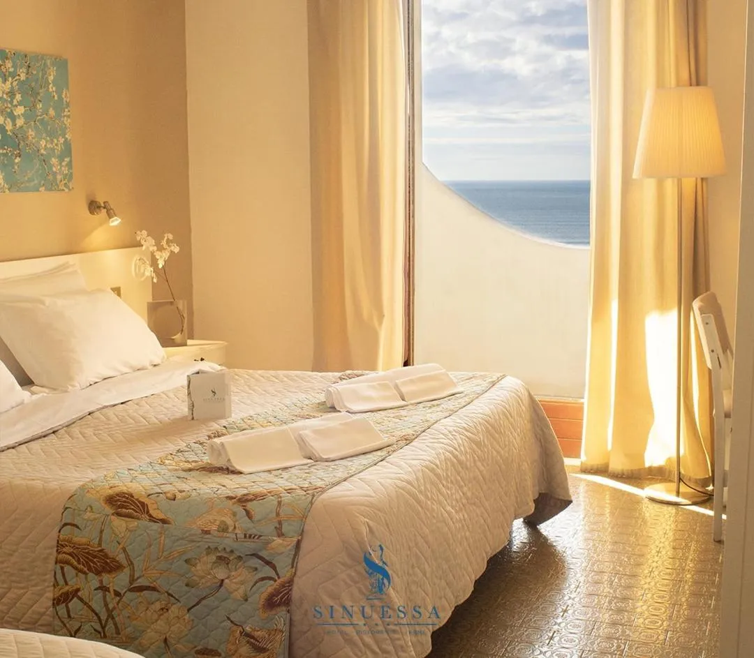 Sea view, Bed in Hotel Sinuessa Terme