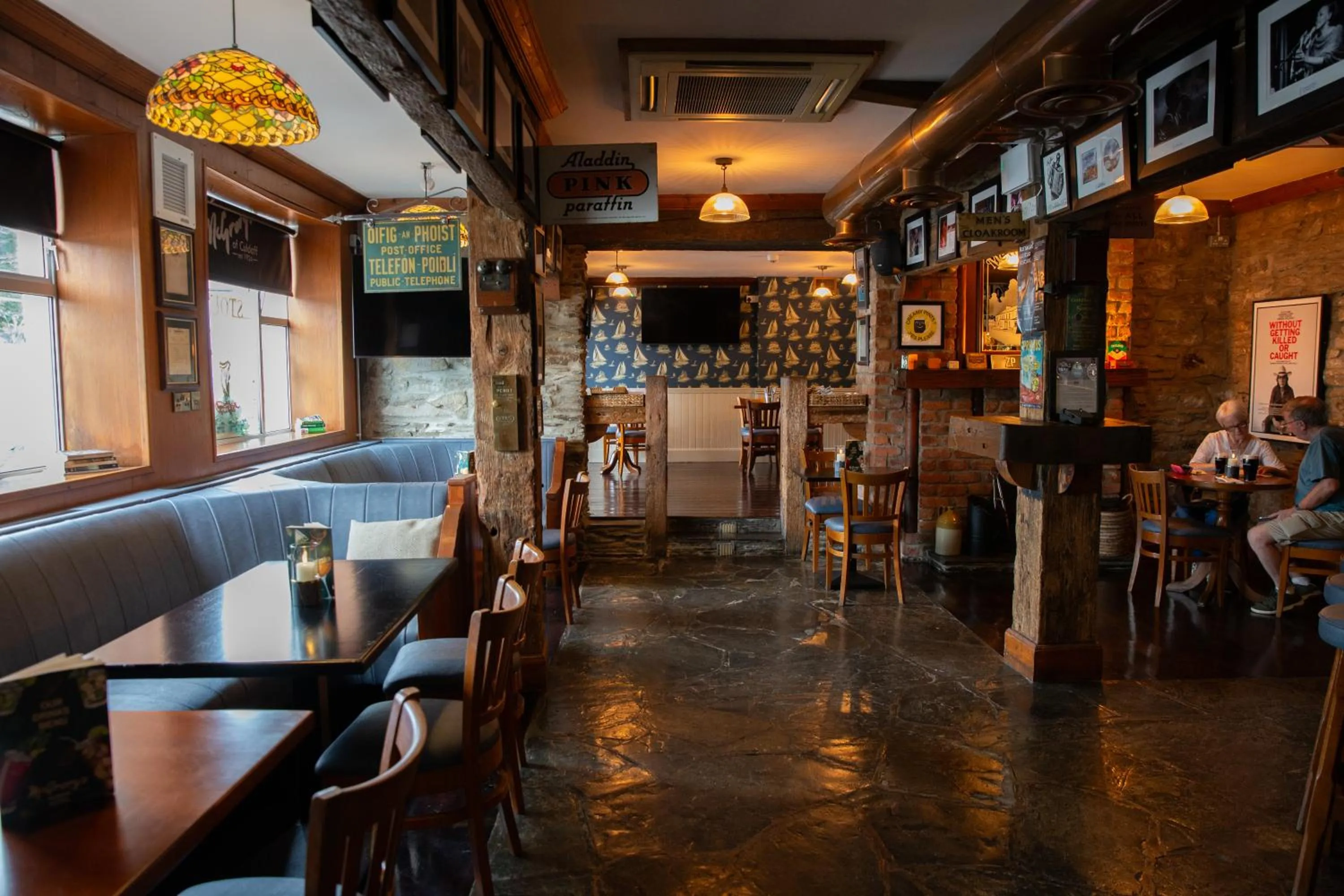 Lounge or bar in McGrorys