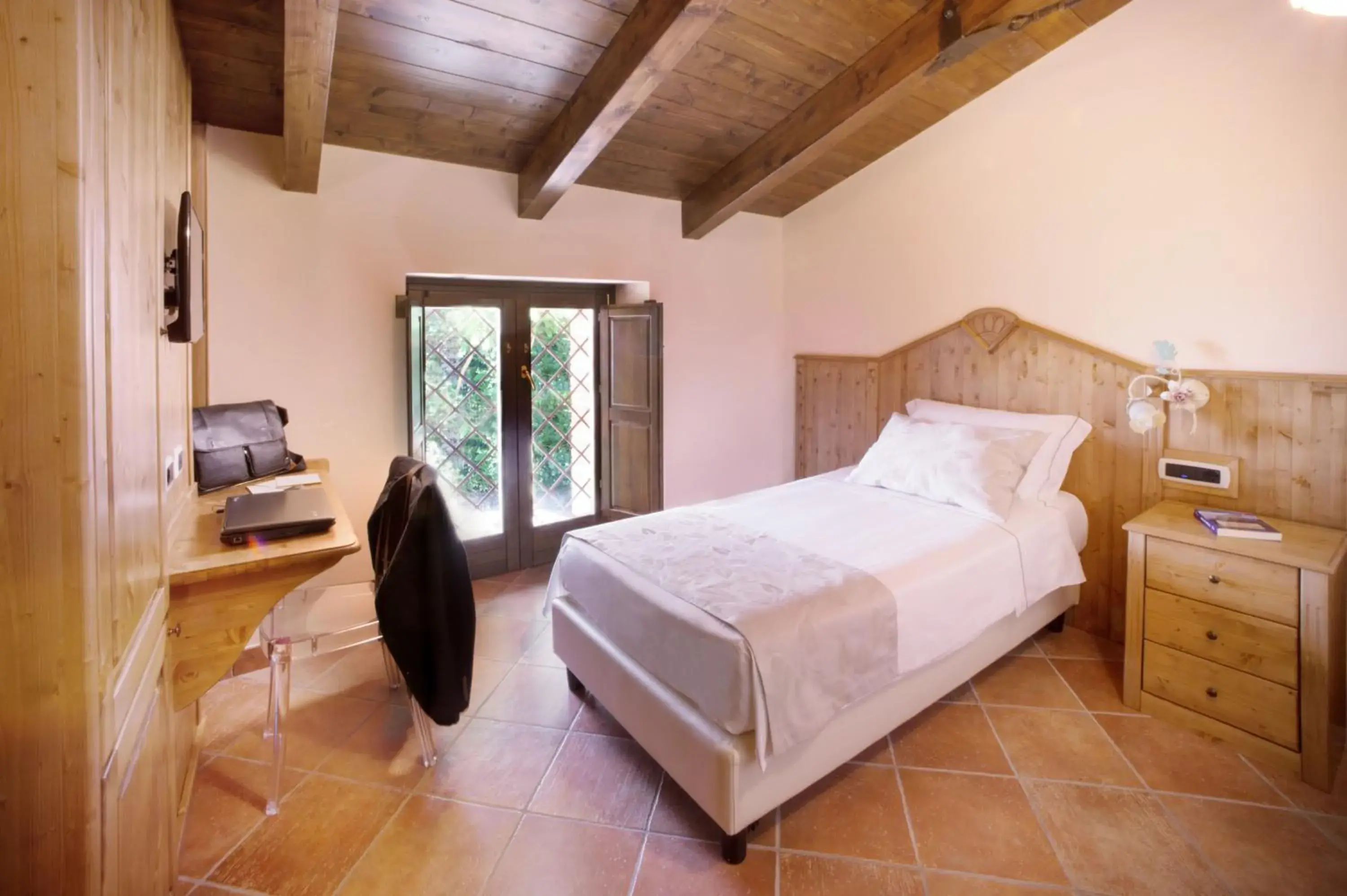 Small Double Room - single occupancy in Dimora Storica Hotel Maccarunera Small Double Room - single occupancy in Dimora Storica Hotel Maccarunera