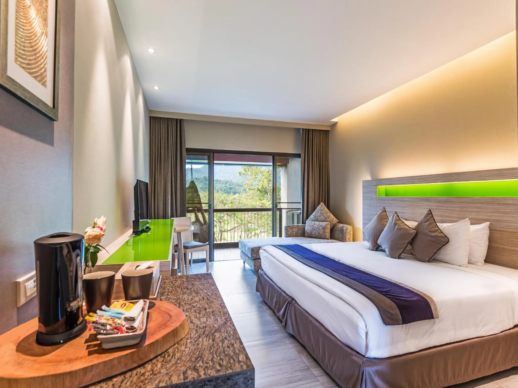 Photo of the whole room, Bed in Chatrium Golf Resort Soi Dao Chanthaburi