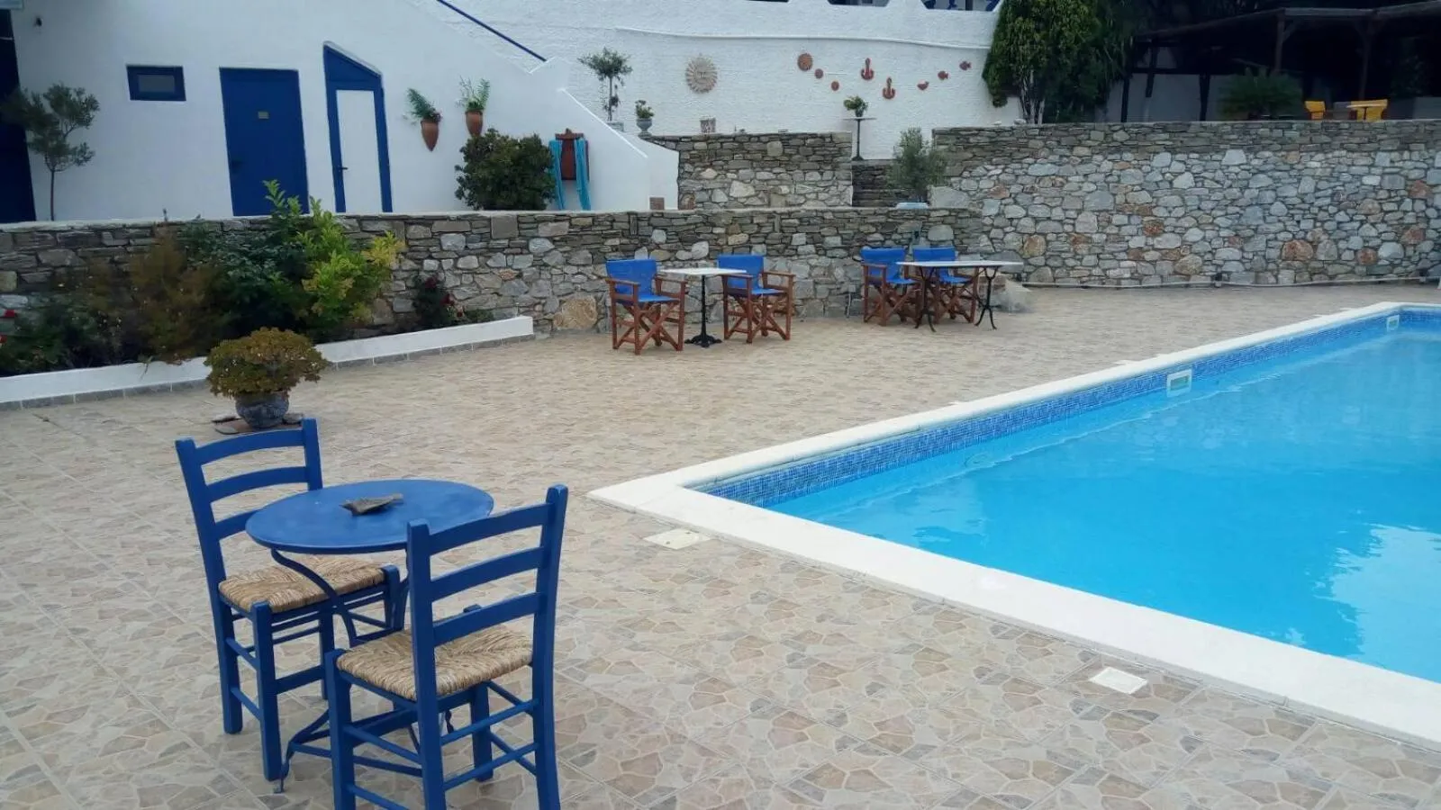 Studios Avra