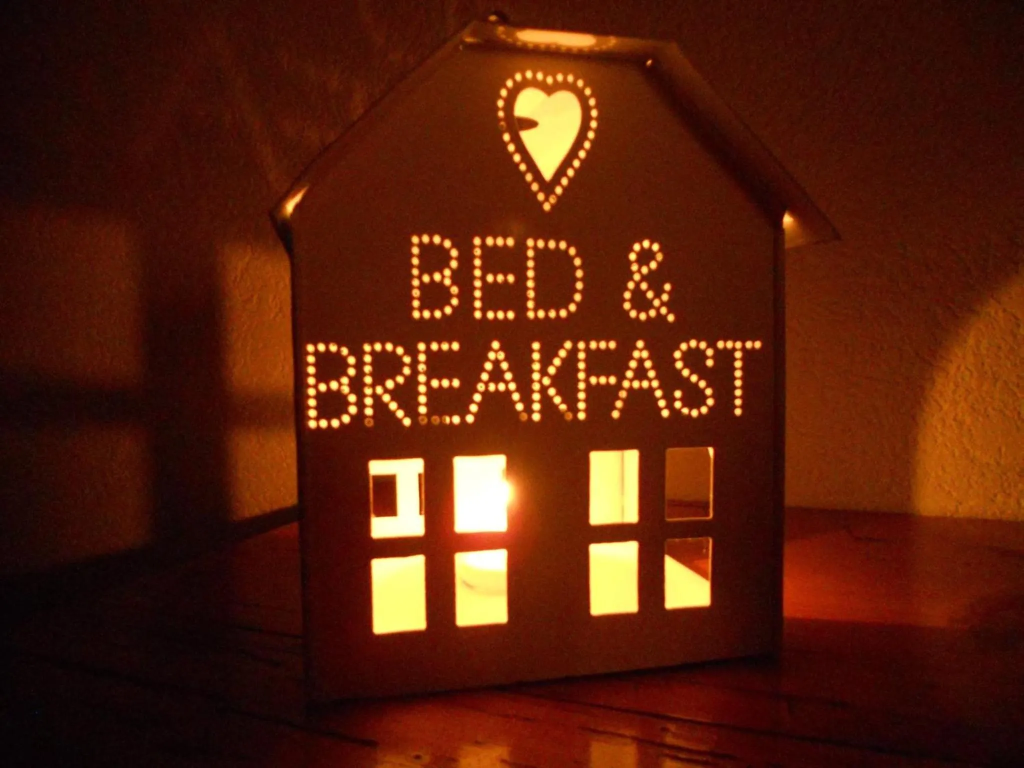 Decorative detail, Bed in Gîte Chez Toinette