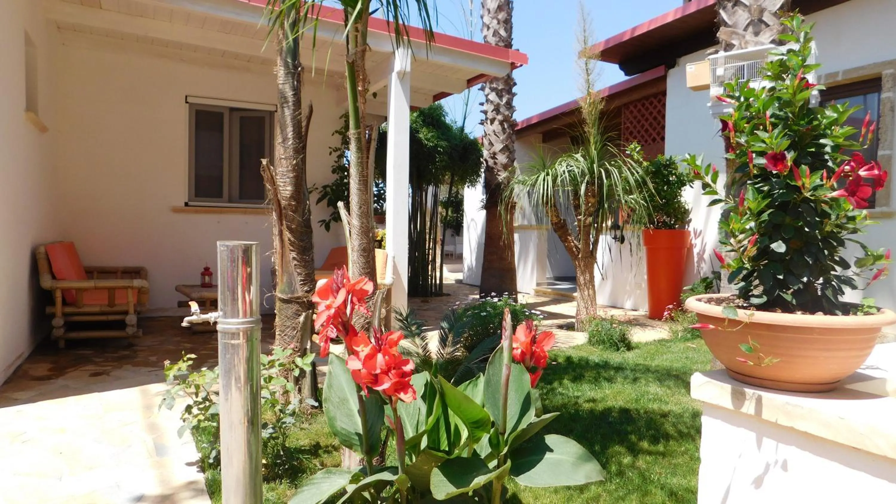 Garden in Villa Raggio di Sole parcheggio privato