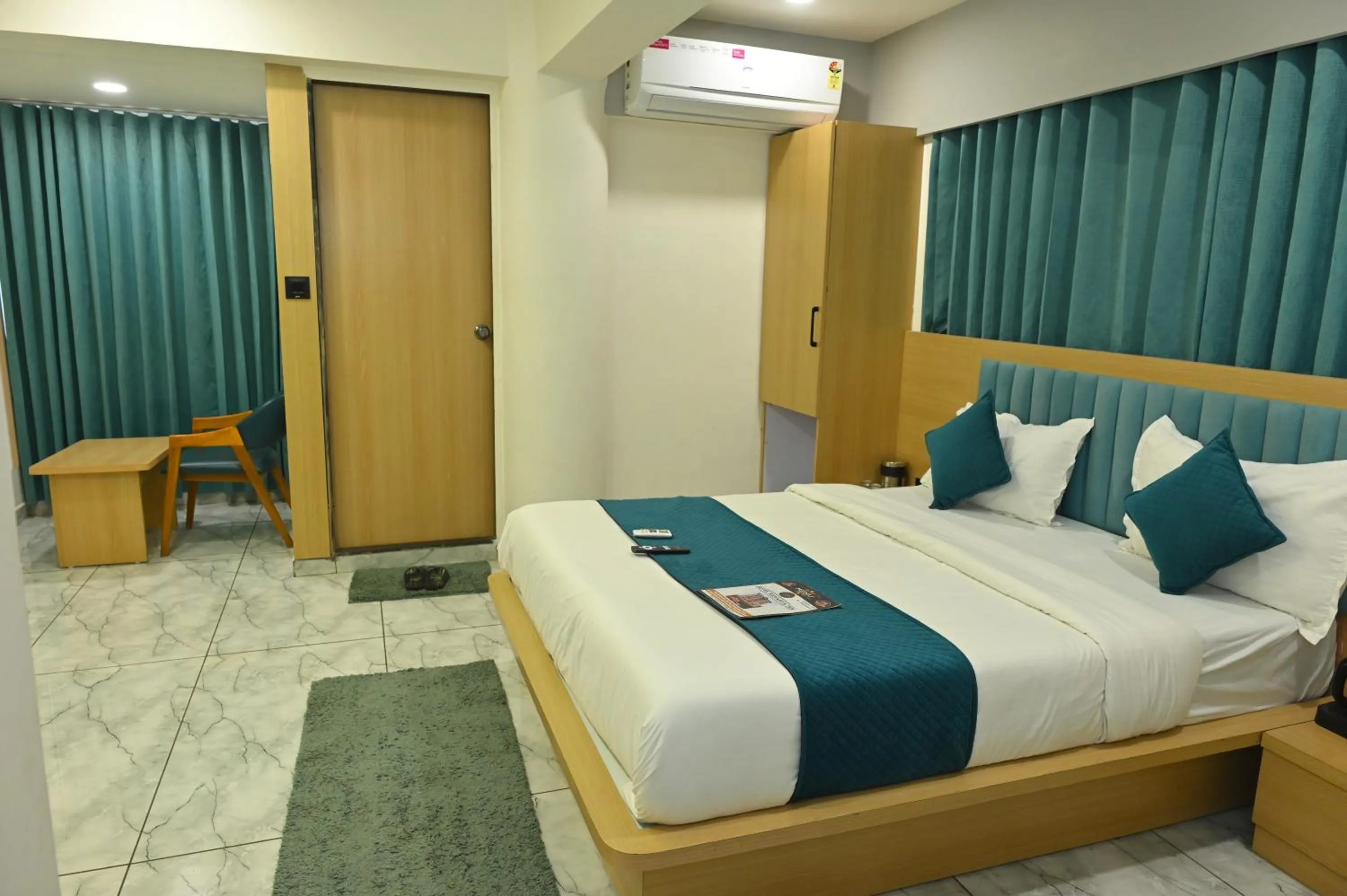 Bed in Hotel Revanta Inn