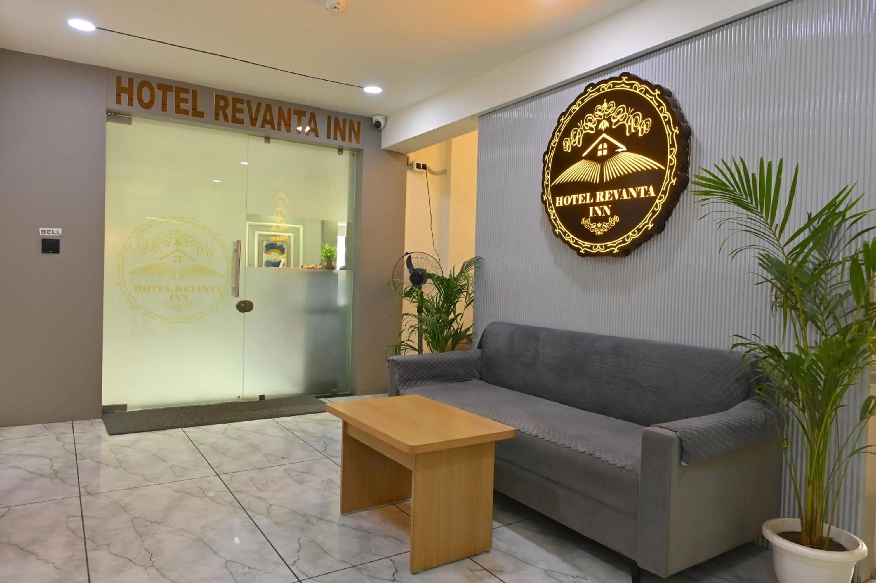 Seating area in Hotel Revanta Inn