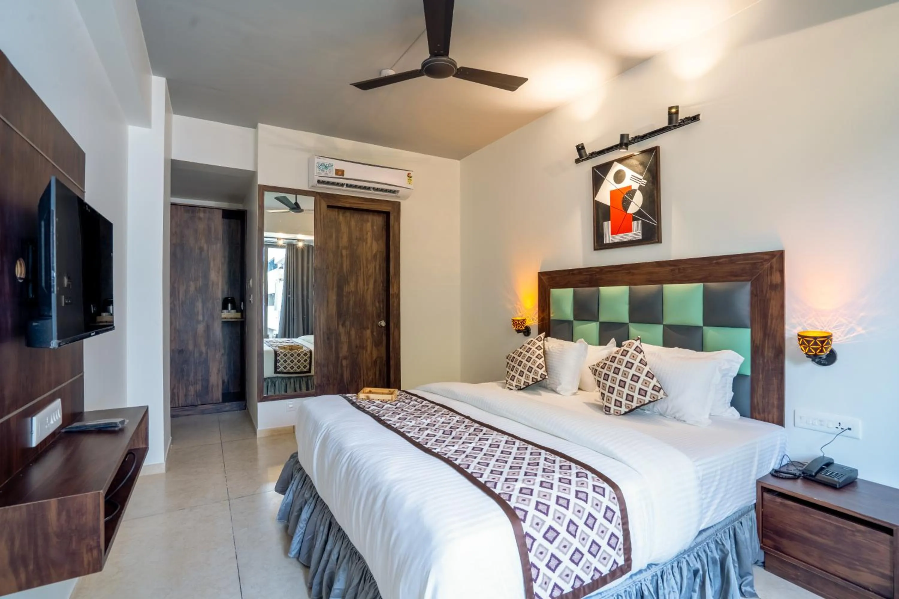 Photo of the whole room, Bed in EL Classico