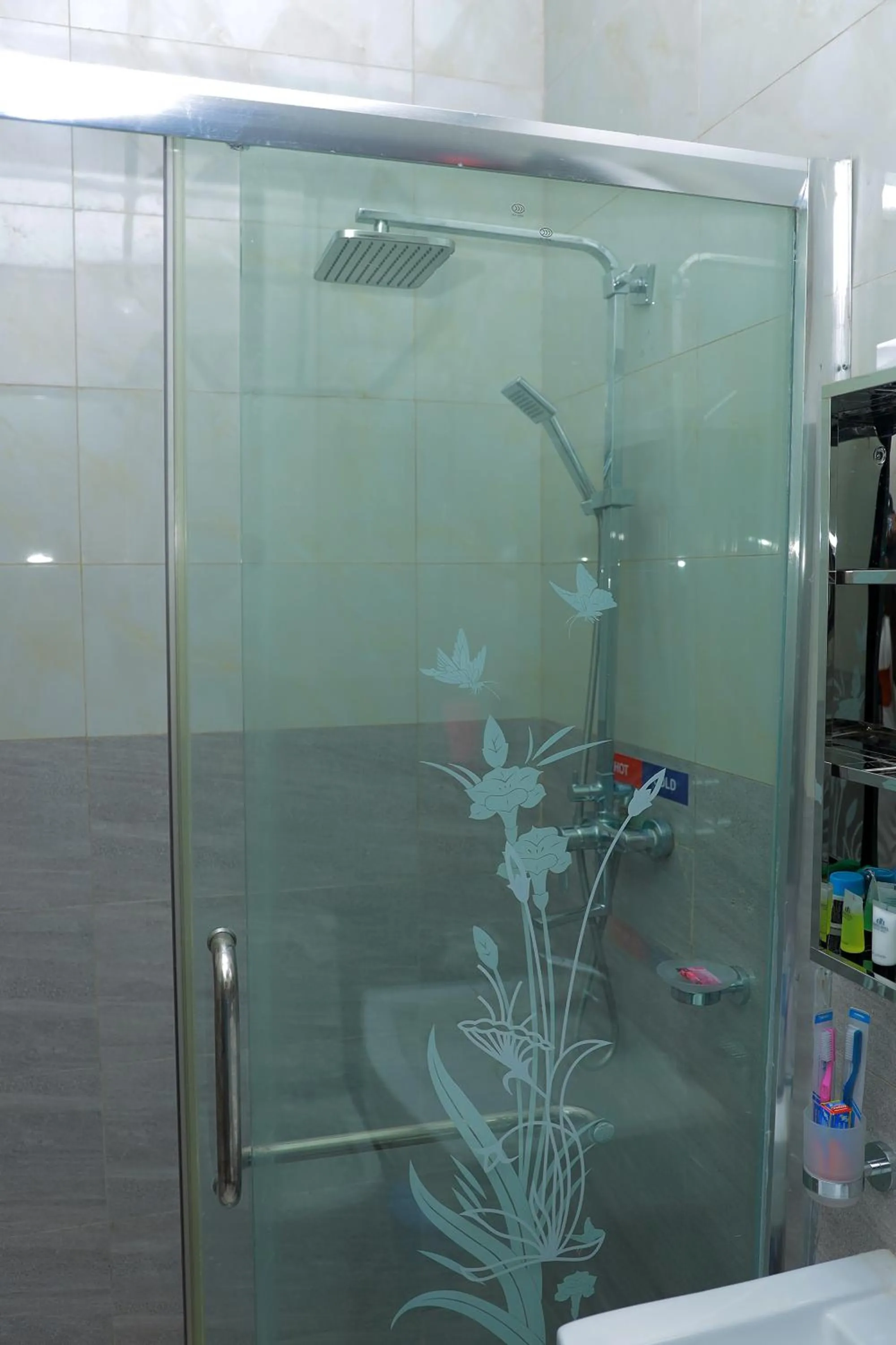 Shower in Dereva Hotel Rwamagana