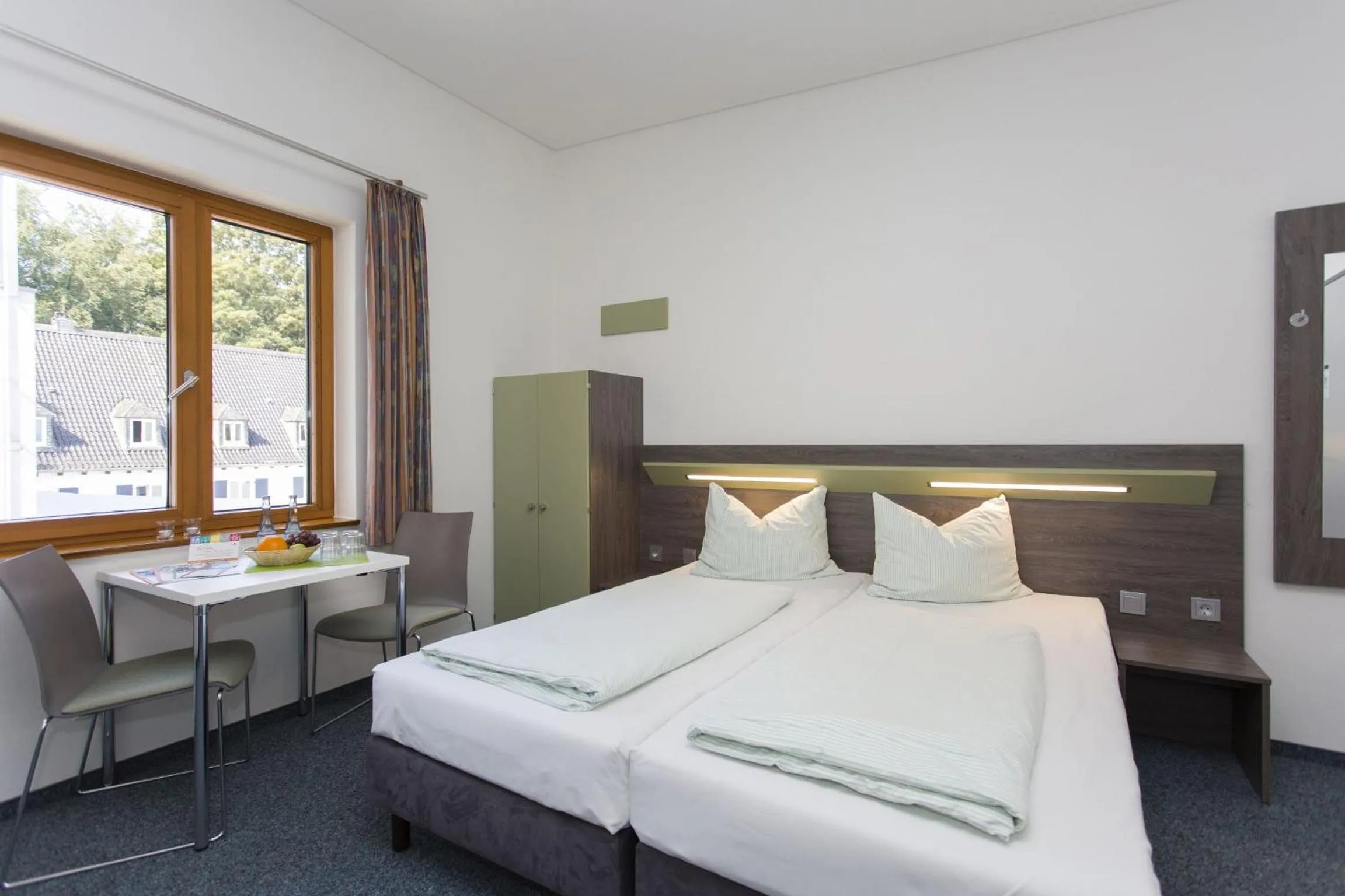 Photo of the whole room, Bed in Jugendherberge Aachen - Membership required
