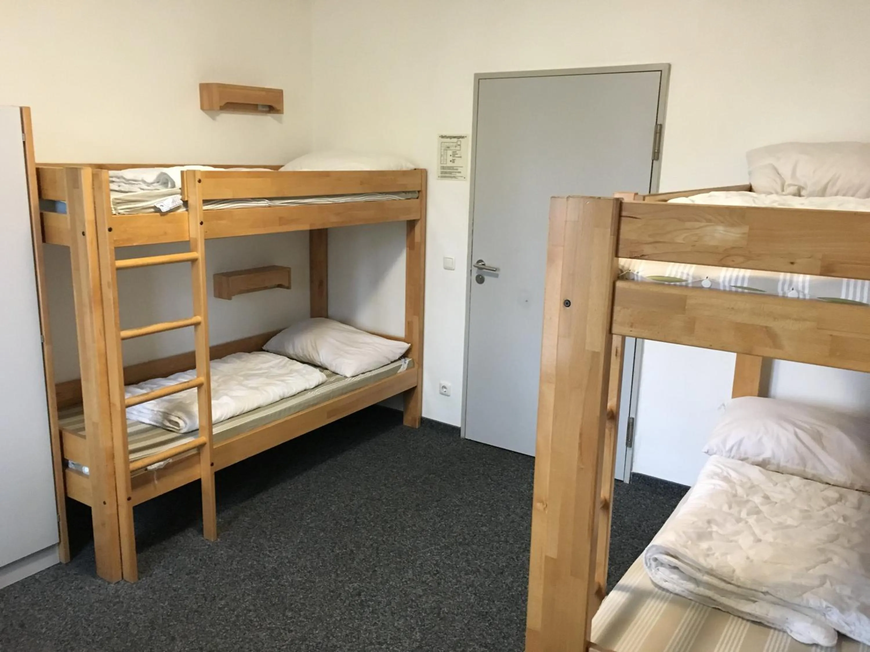 Photo of the whole room, Bed in Jugendherberge Aachen - Membership required