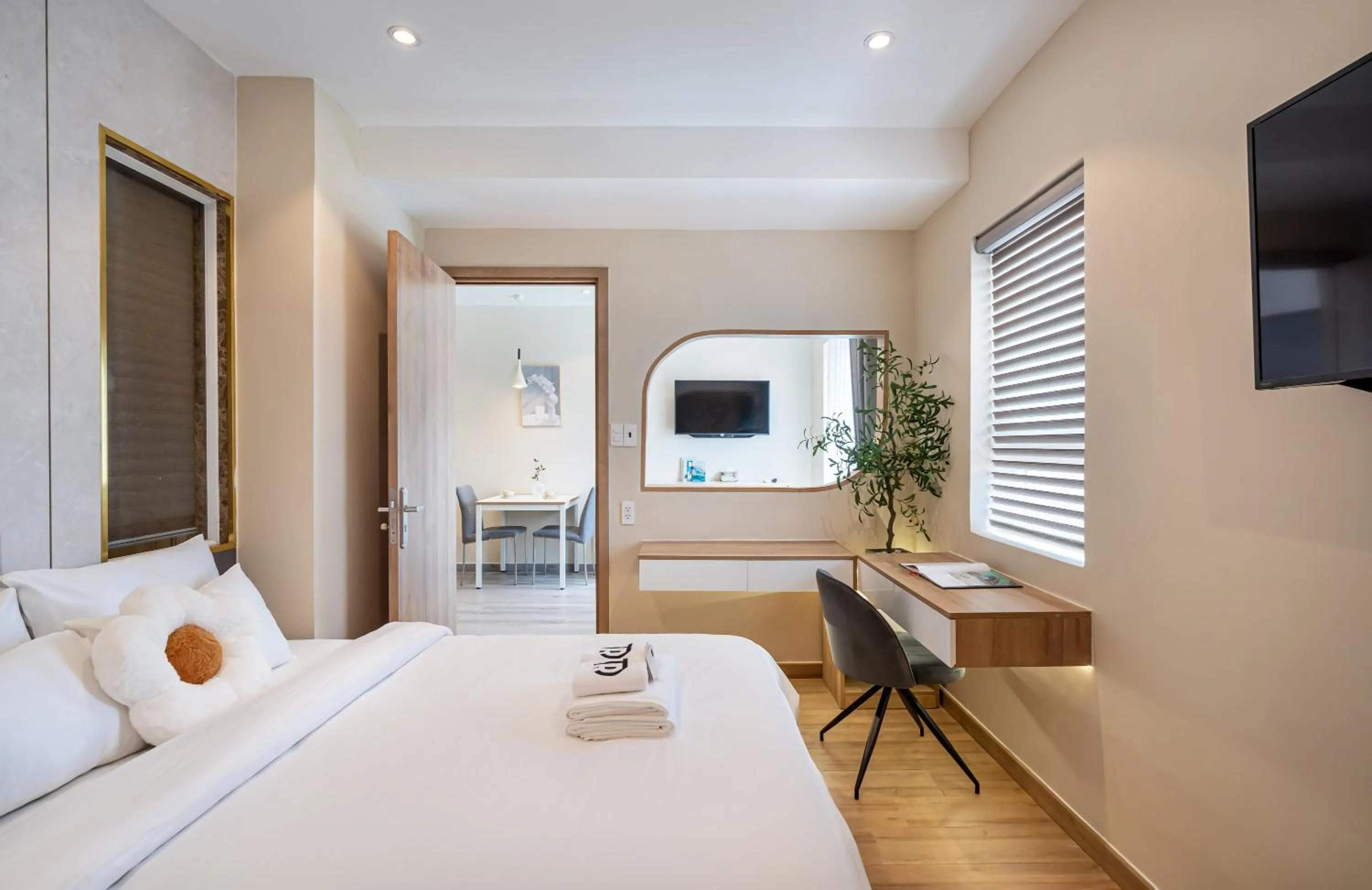 Bedroom, Bed in The Royal Healing - Phu My Hung