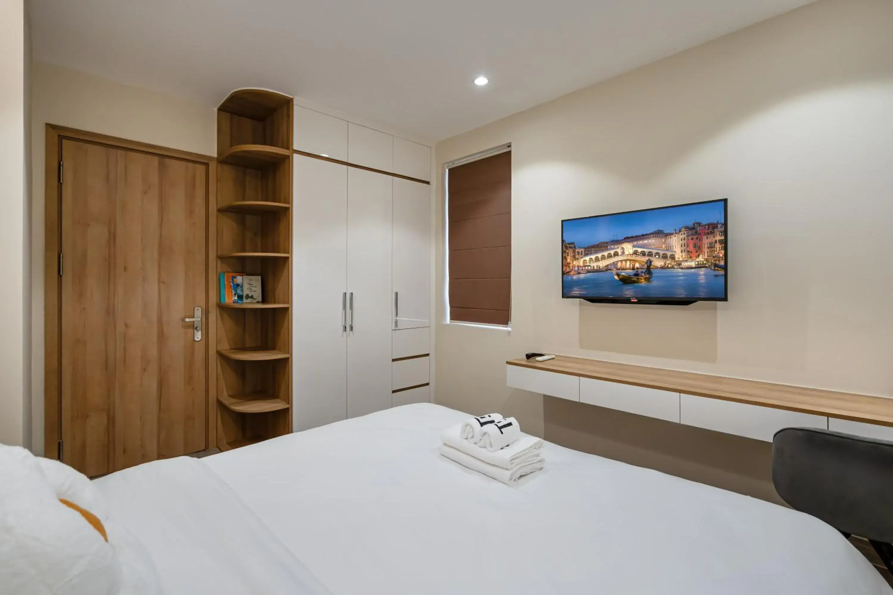 One-Bedroom Suite in The Royal Healing - Phu My Hung One-Bedroom Suite in The Royal Healing - Phu My Hung