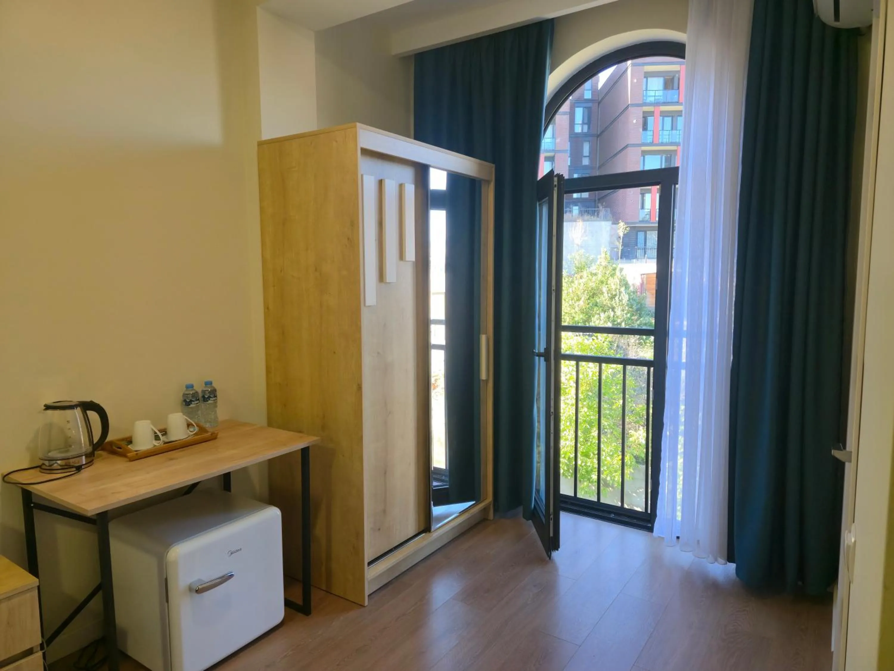 Standard Twin Room - single occupancy in Hotel Ere's Palace