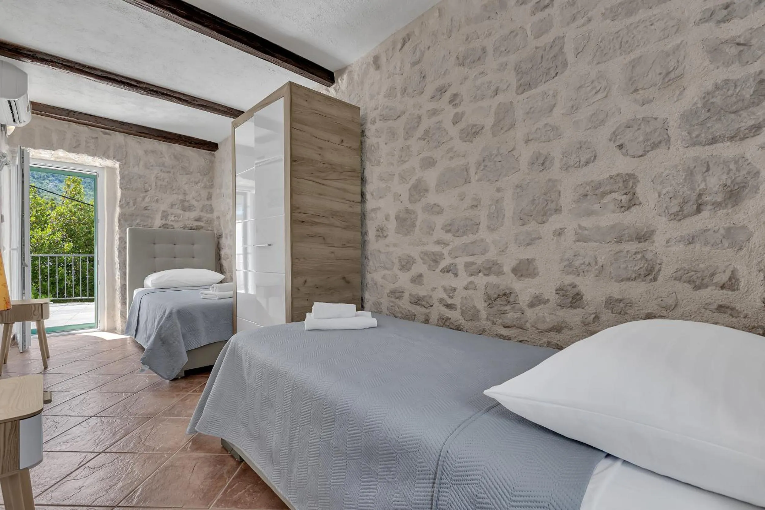 Bed in Villa Luma - Makarska Exklusiv