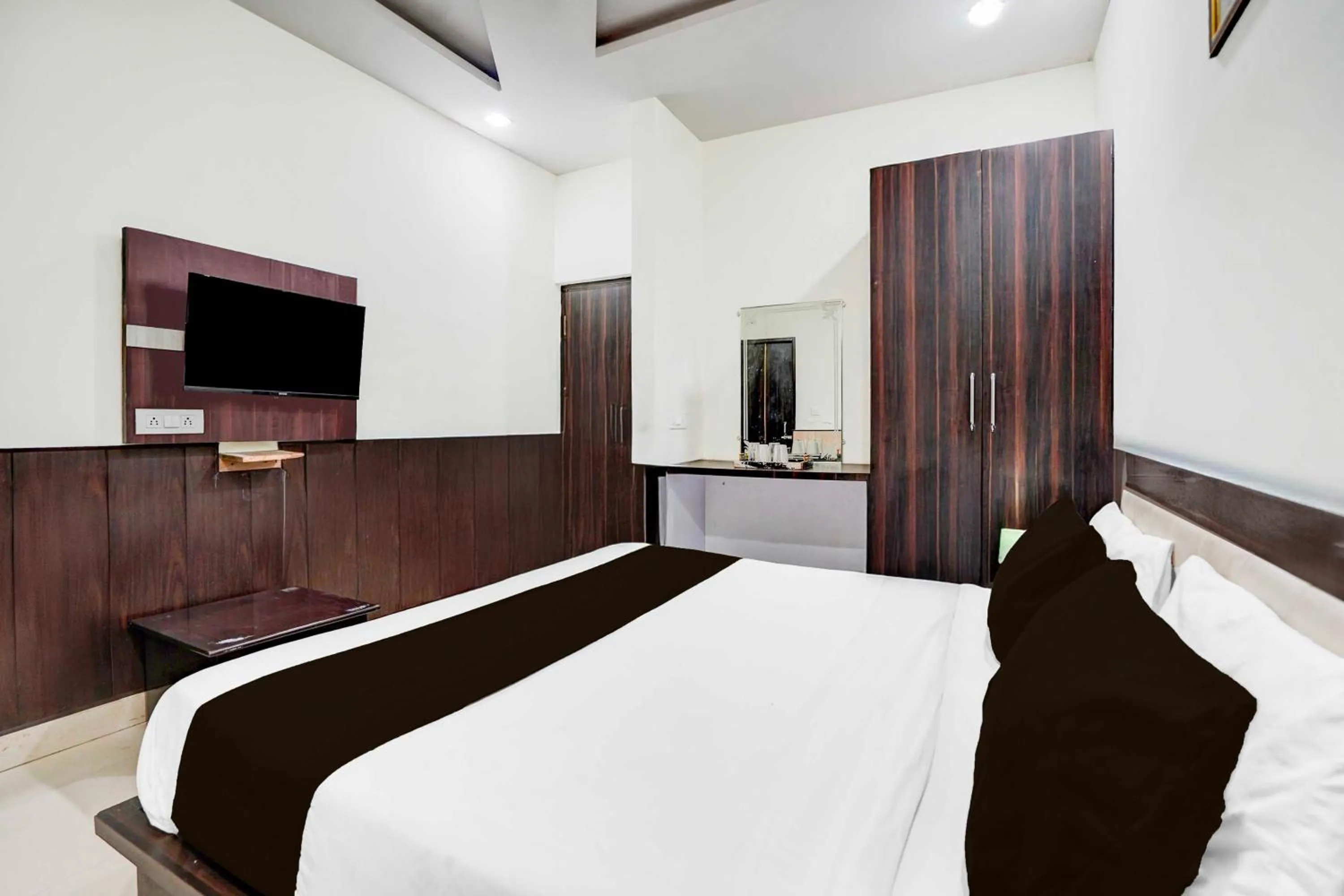 Bedroom, Bed in Hotel O Faizabad Road Opp BBD University