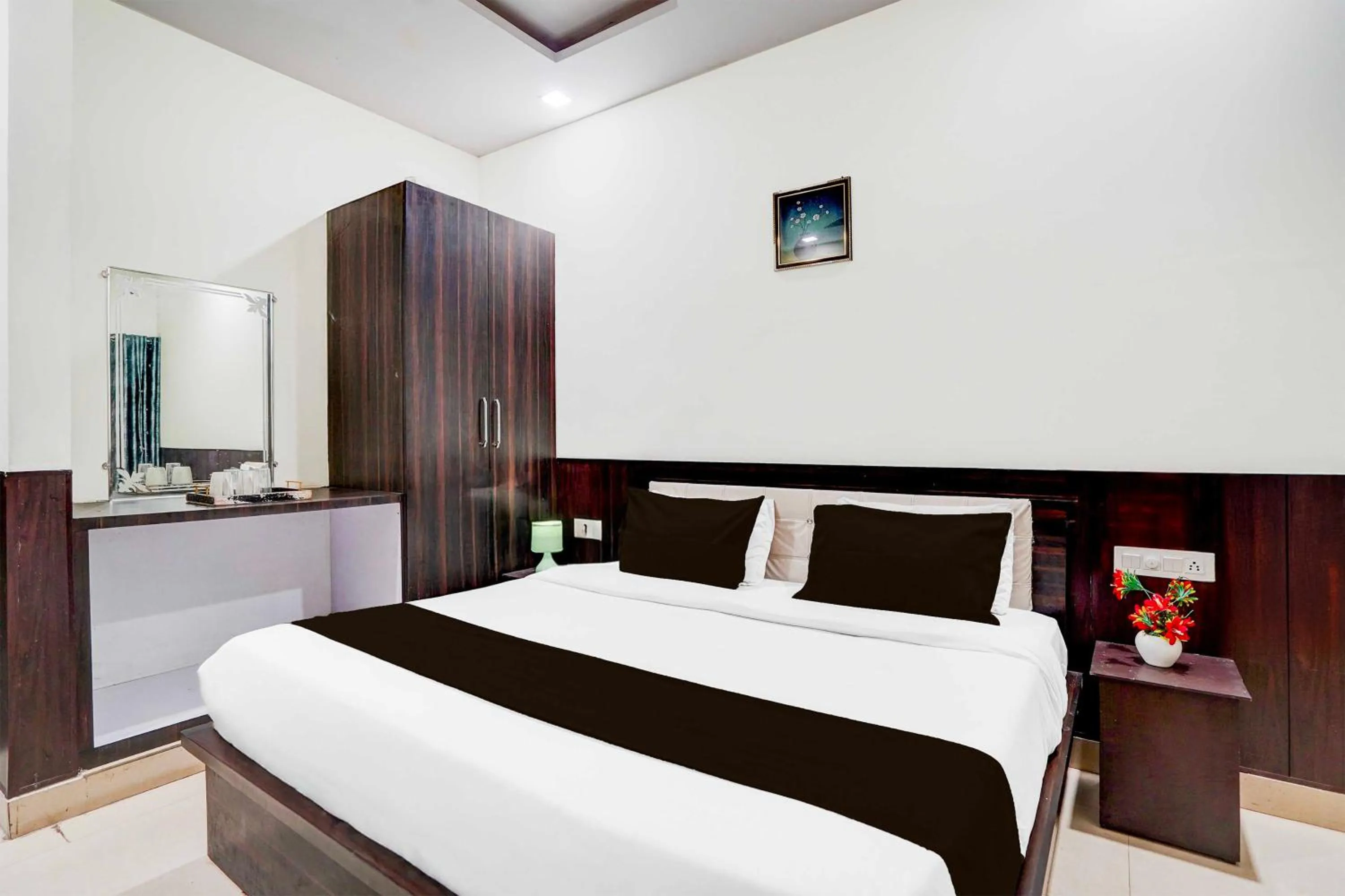 Bedroom, Bed in Hotel O Faizabad Road Opp BBD University