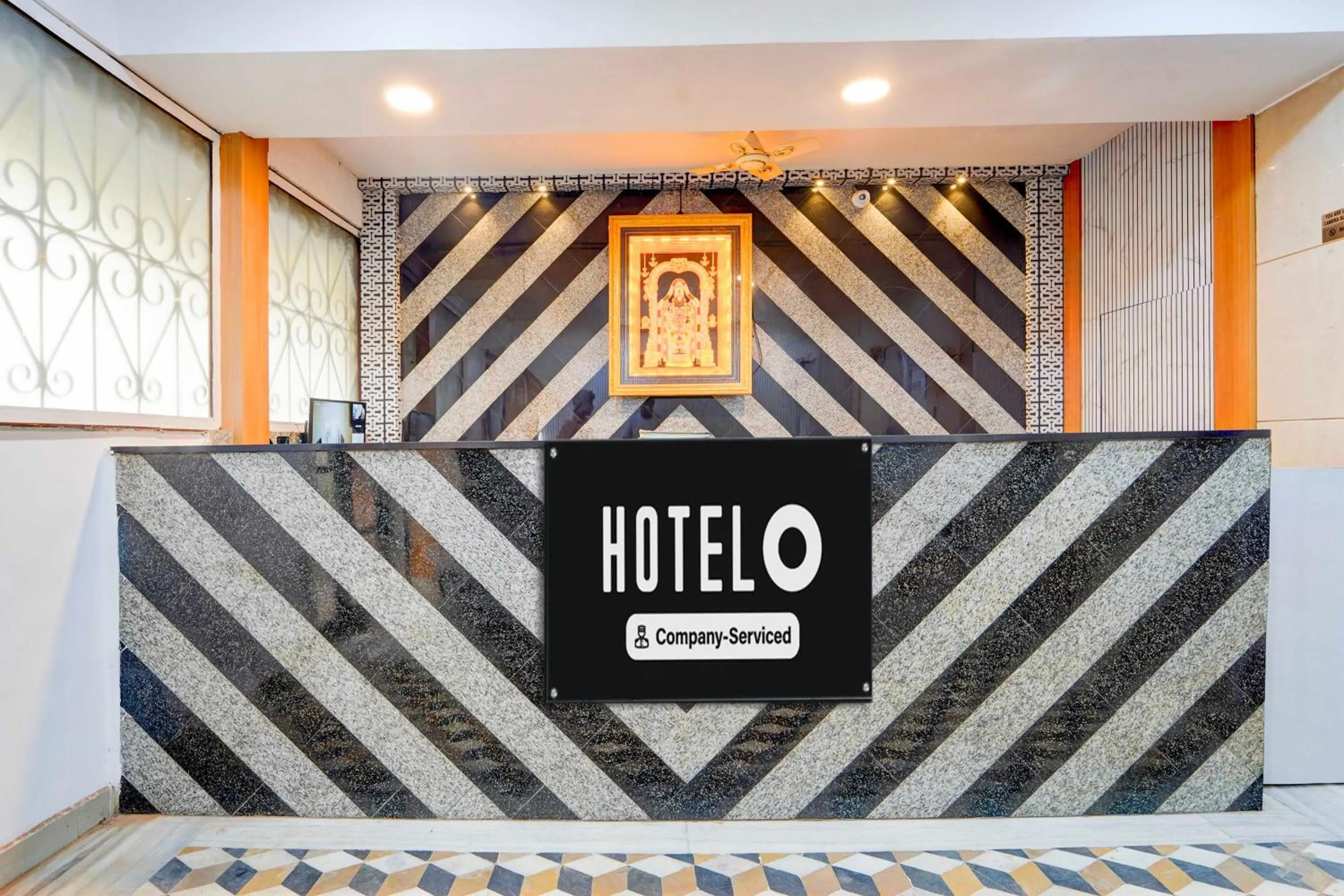 Hotel O Market Road Ernakulam