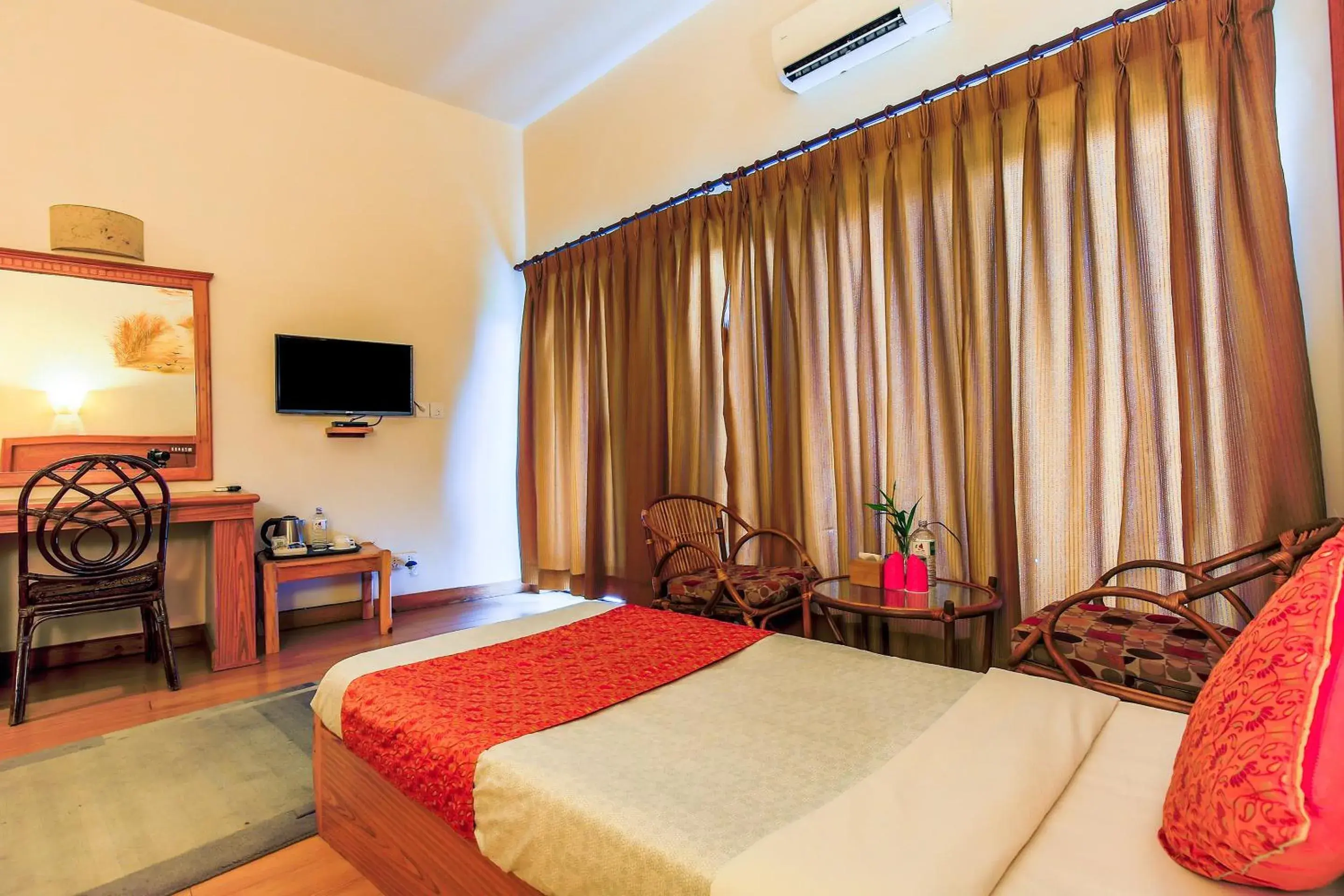 Deluxe Double or Twin Room in Siddhartha Hotel Narayangarh Deluxe Double or Twin Room in Siddhartha Hotel Narayangarh