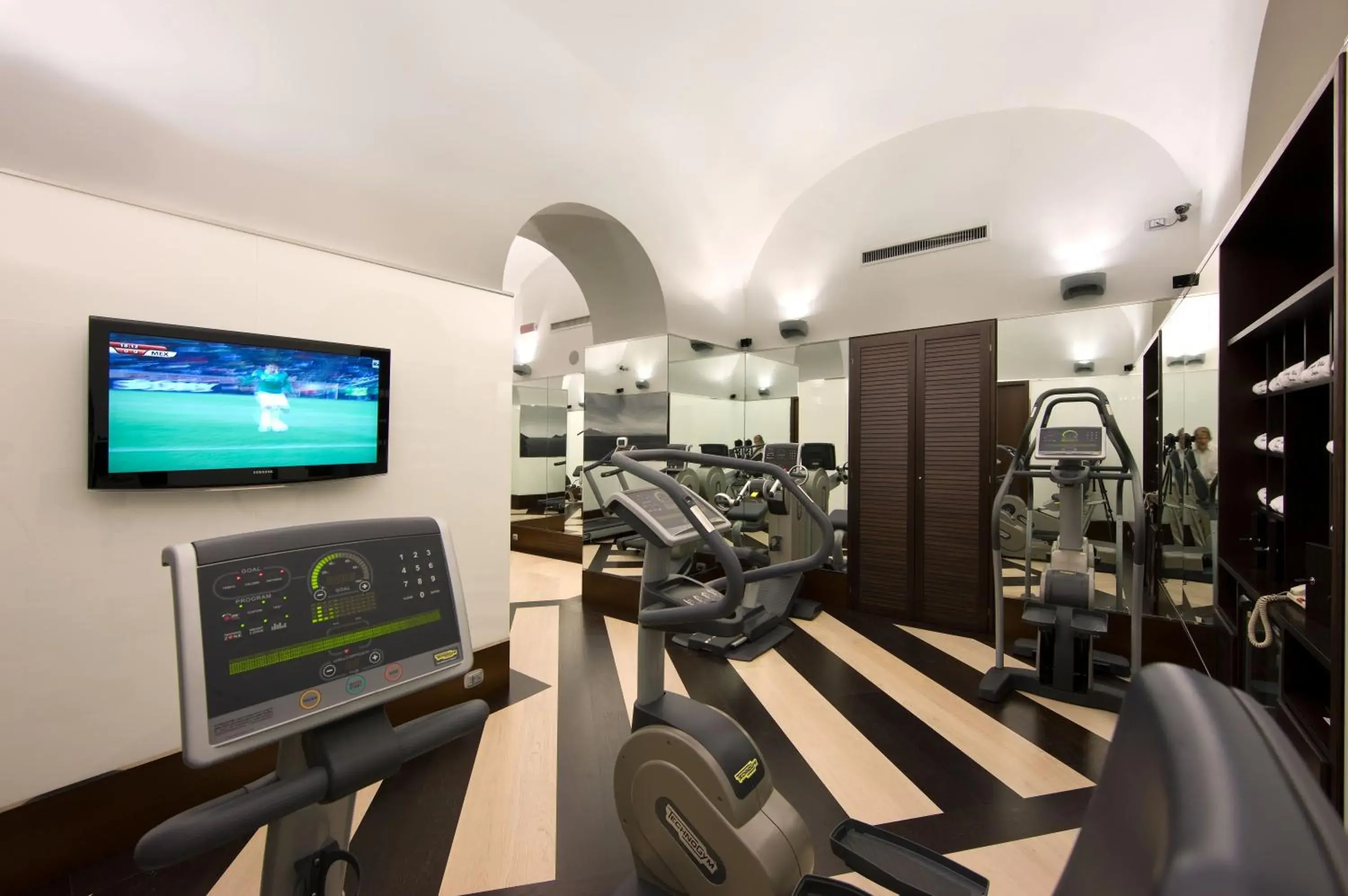 Fitness centre/facilities in Grand Hotel Excelsior Vittoria Fitness centre/facilities in Grand Hotel Excelsior Vittoria