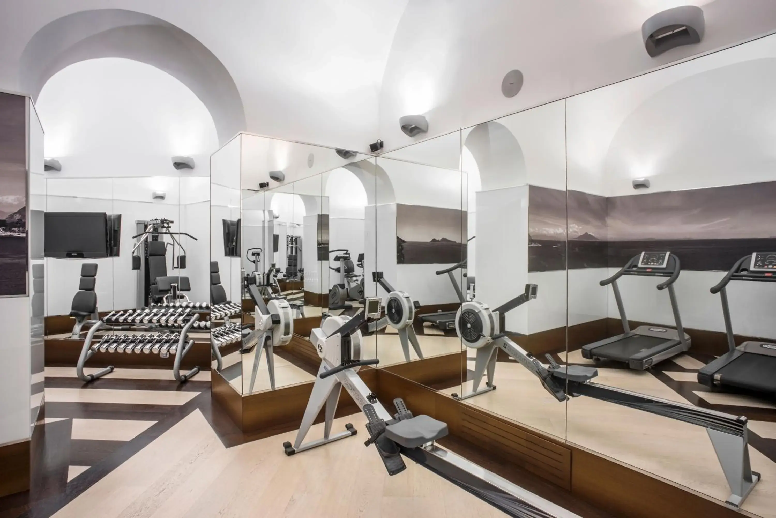 Fitness centre/facilities in Grand Hotel Excelsior Vittoria Fitness centre/facilities in Grand Hotel Excelsior Vittoria