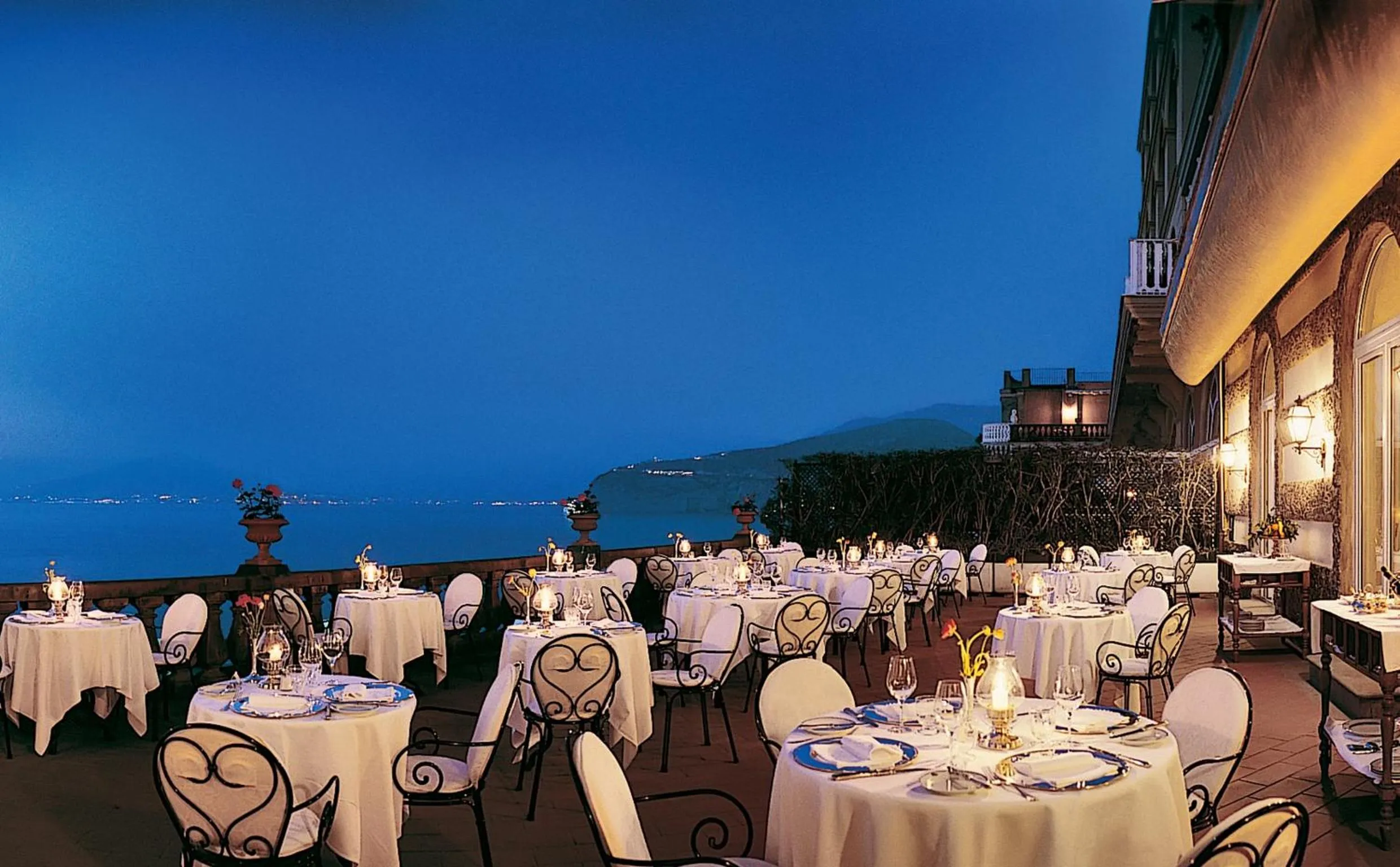 Restaurant/places to eat in Grand Hotel Excelsior Vittoria