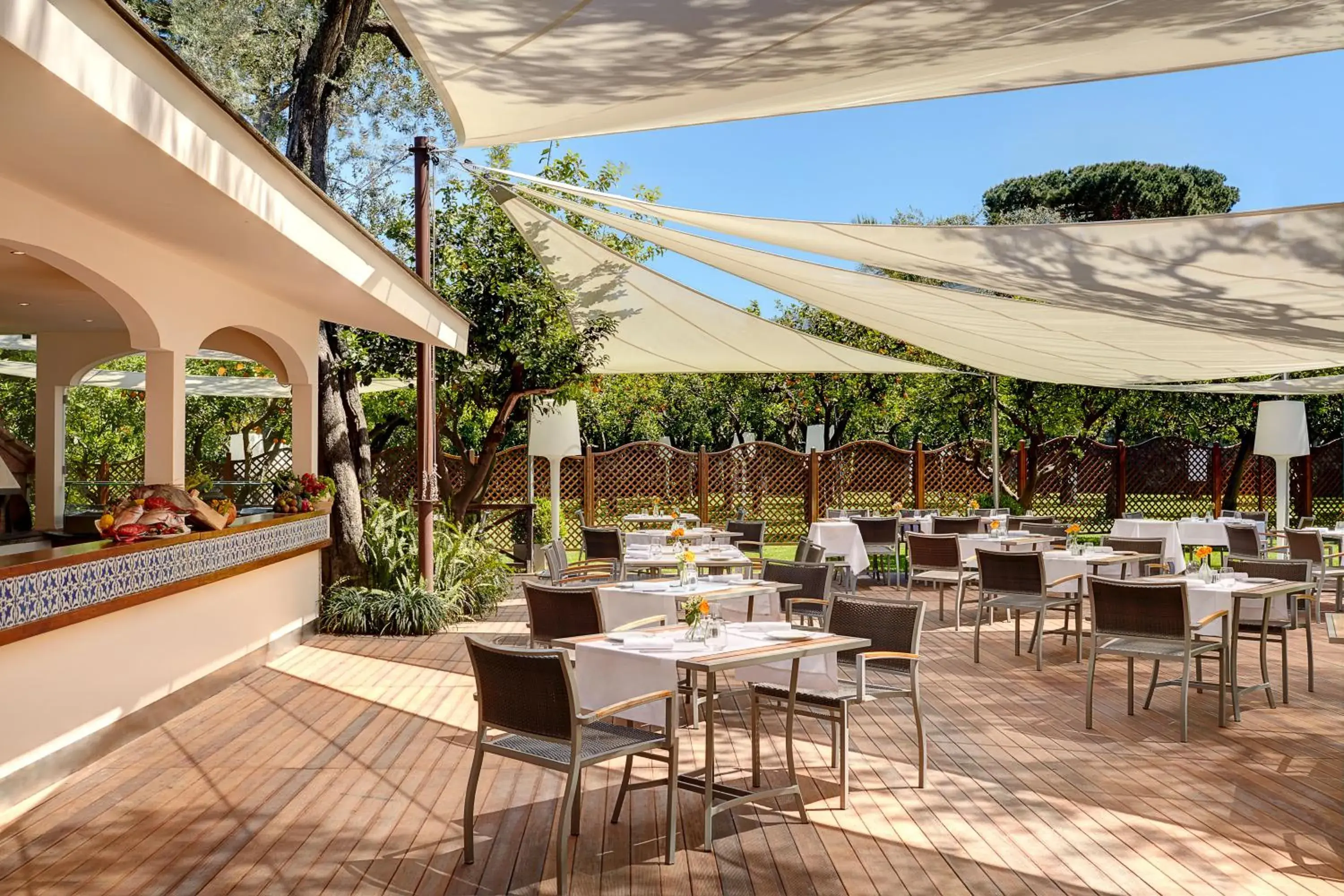 Restaurant/places to eat in Grand Hotel Excelsior Vittoria Restaurant/places to eat in Grand Hotel Excelsior Vittoria