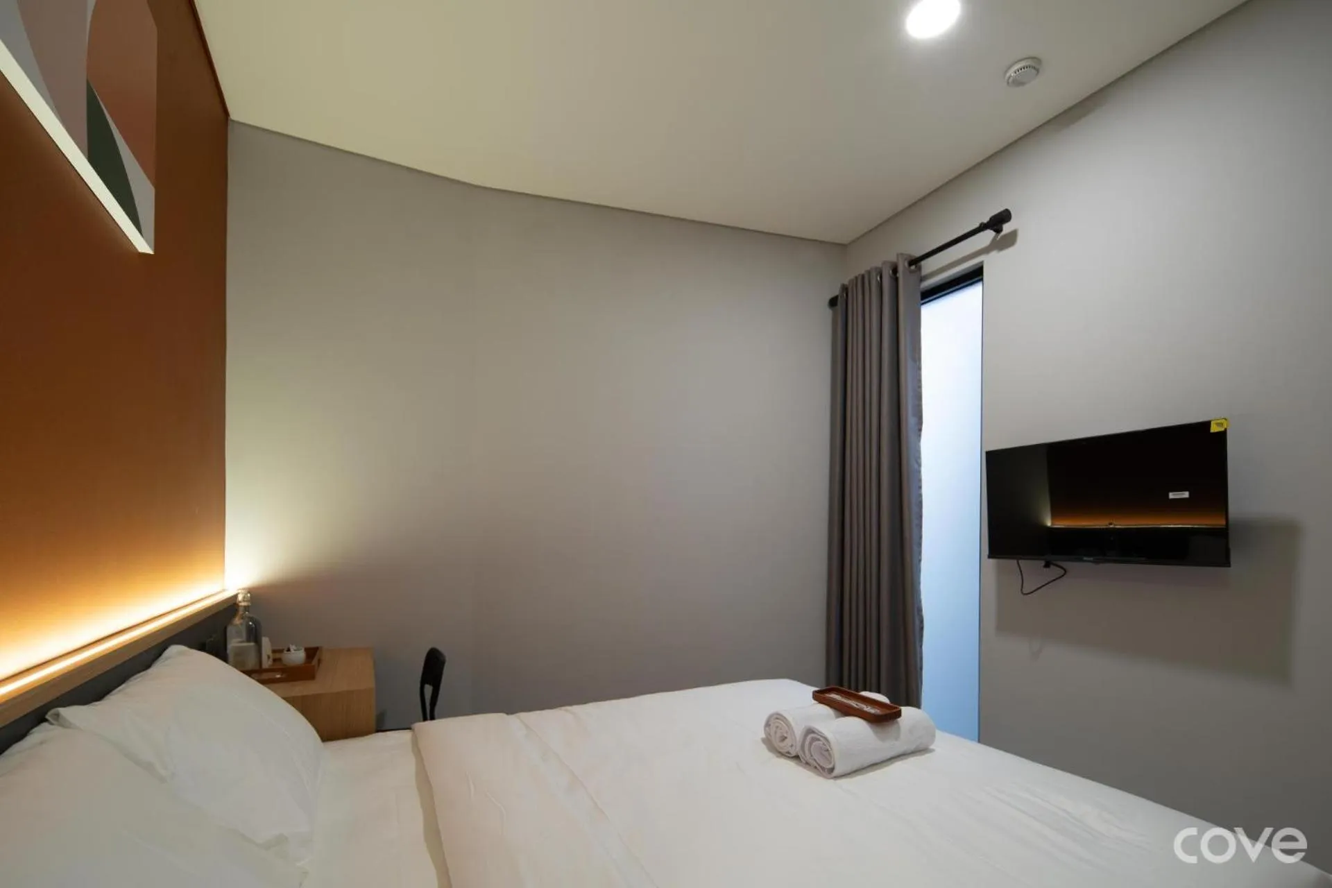 Bedroom, Bed in Cove Vaia