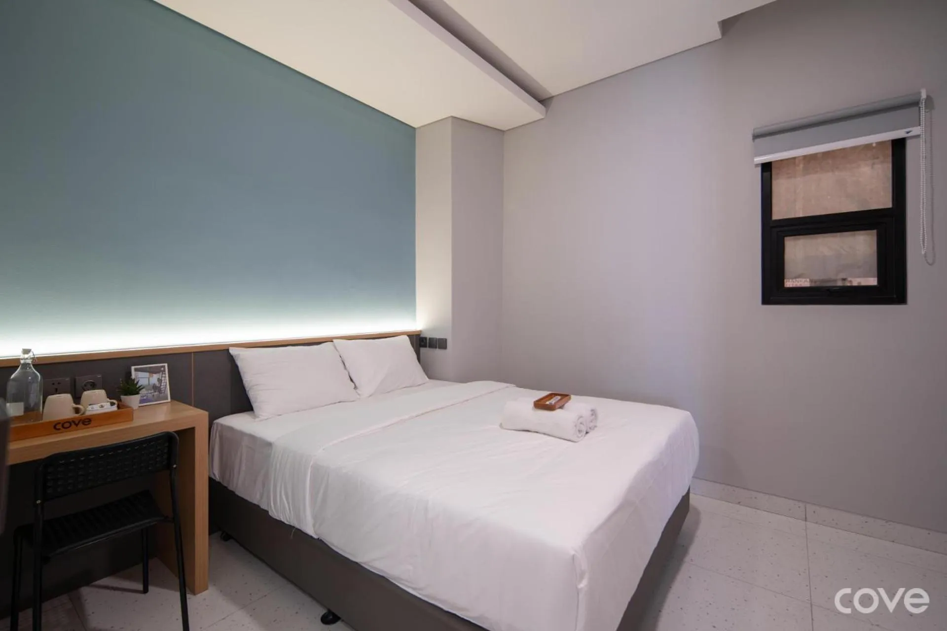 Bedroom, Bed in Cove Vaia