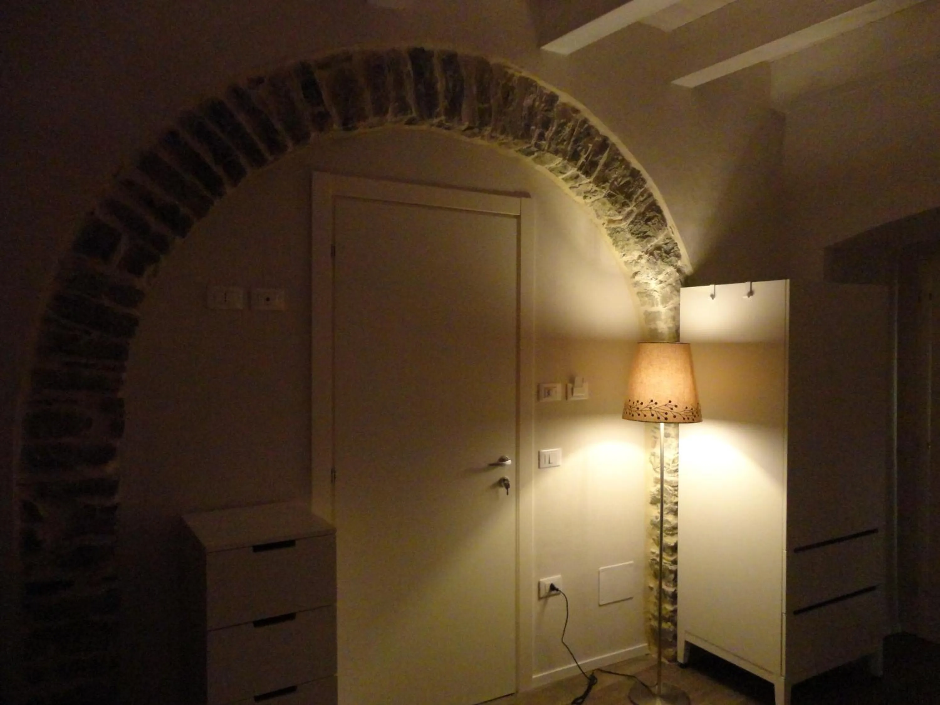 Decorative detail in Il Giglio Casa Albergo