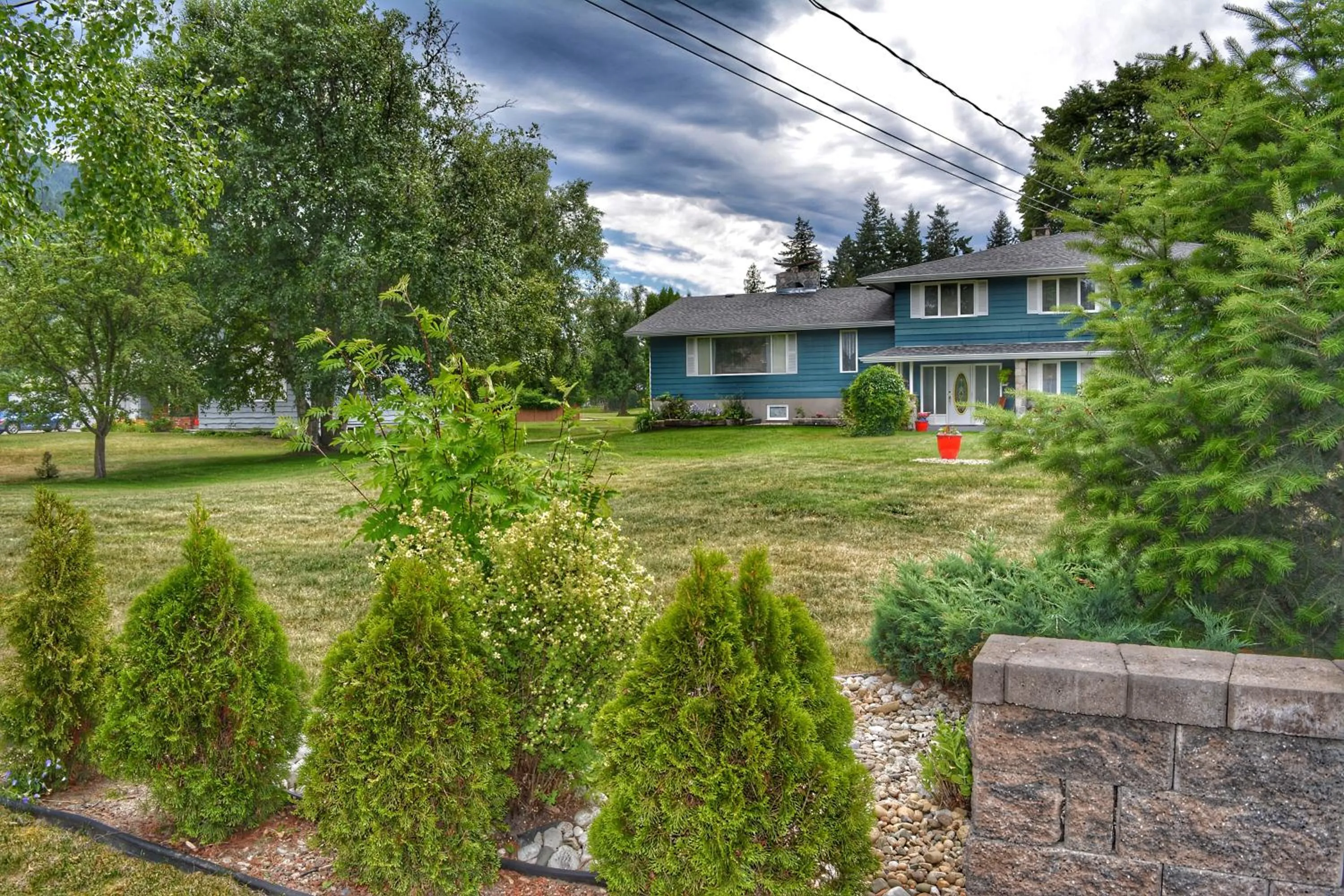 Property building in Sunny Shuswap B&B