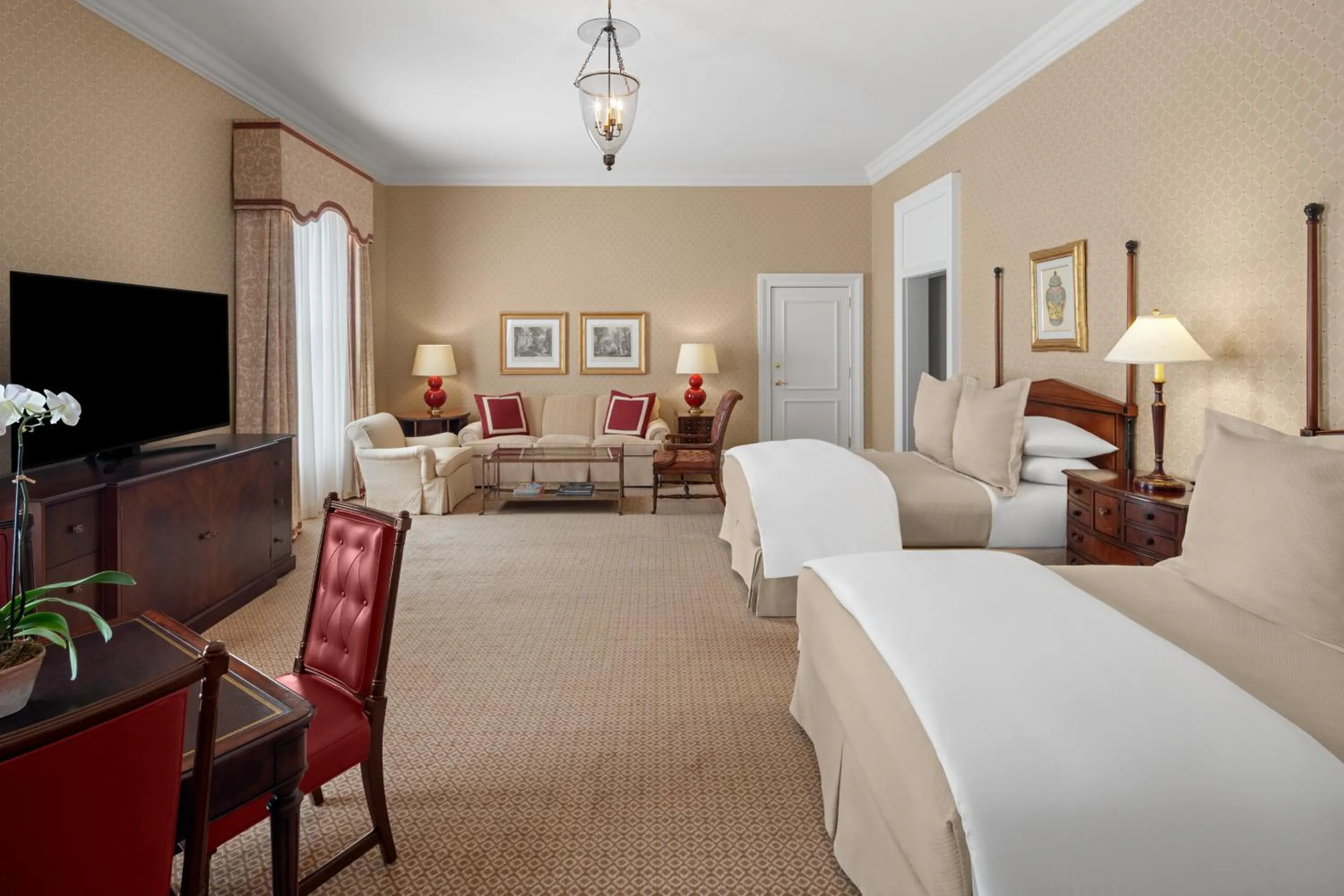 Bedroom, Bed in Capital Hotel